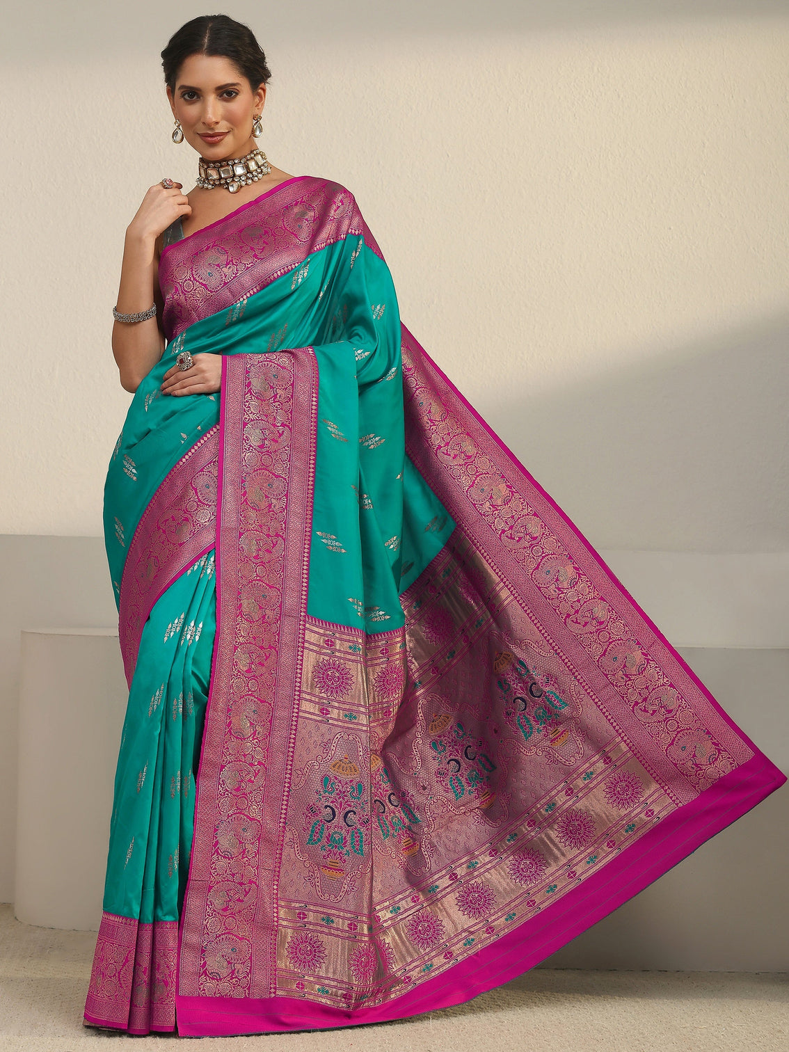 Mameraa Sea Green and Pink Silk Blend Paithani Saree