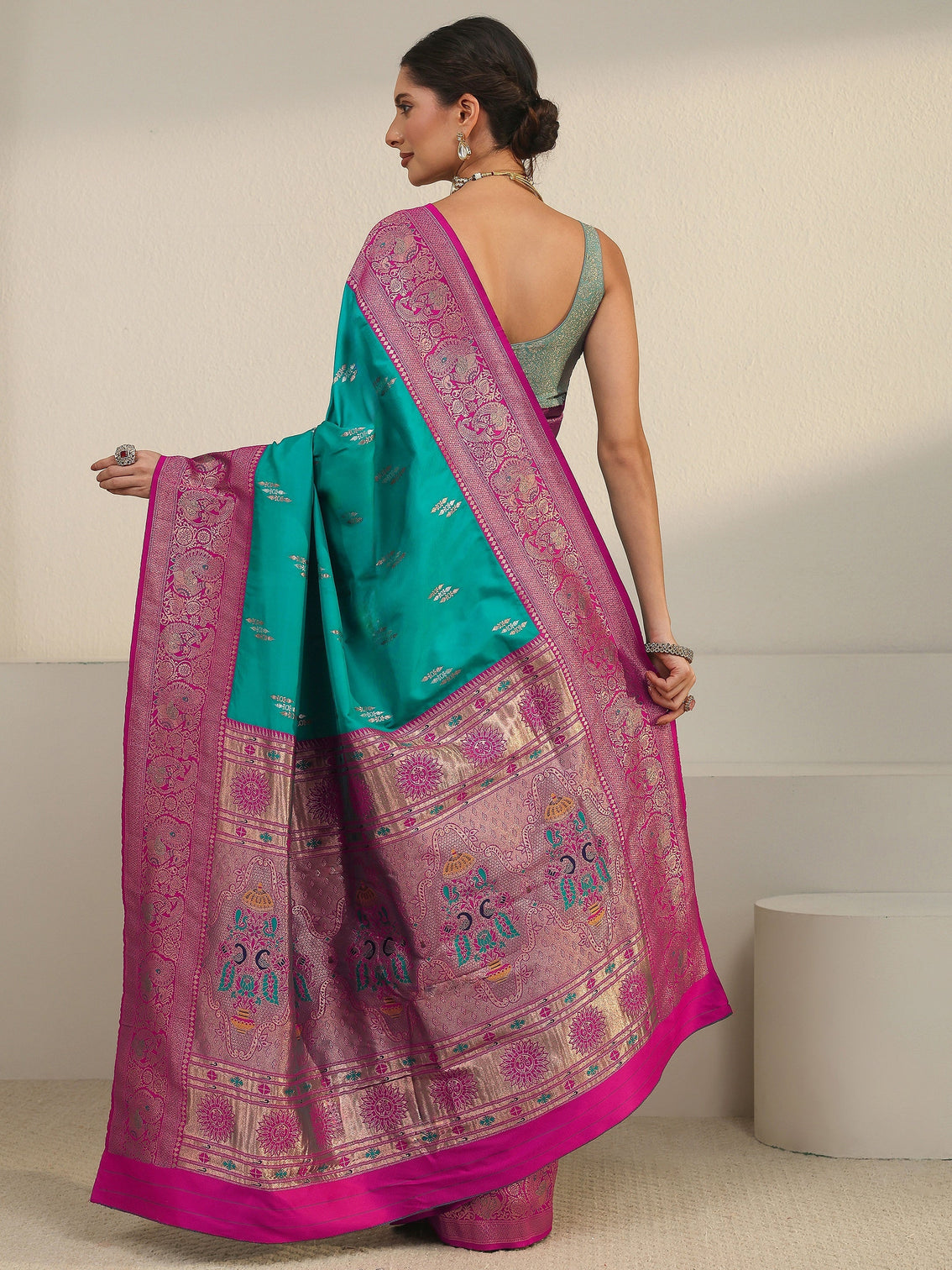 Mameraa Sea Green and Pink Silk Blend Paithani Saree