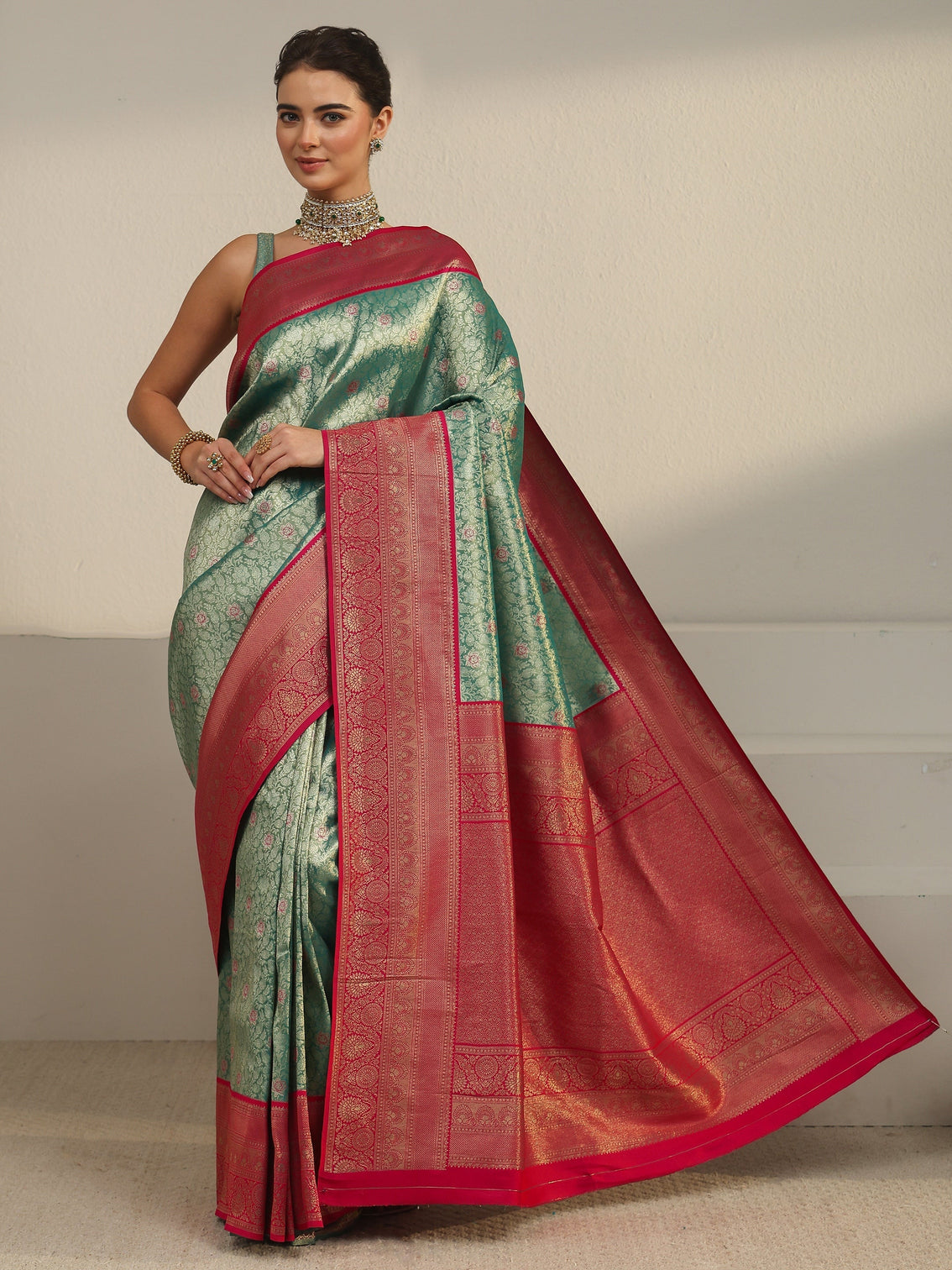 Mameraa Teal Green and Red Floral Woven Design Silk Blend Saree