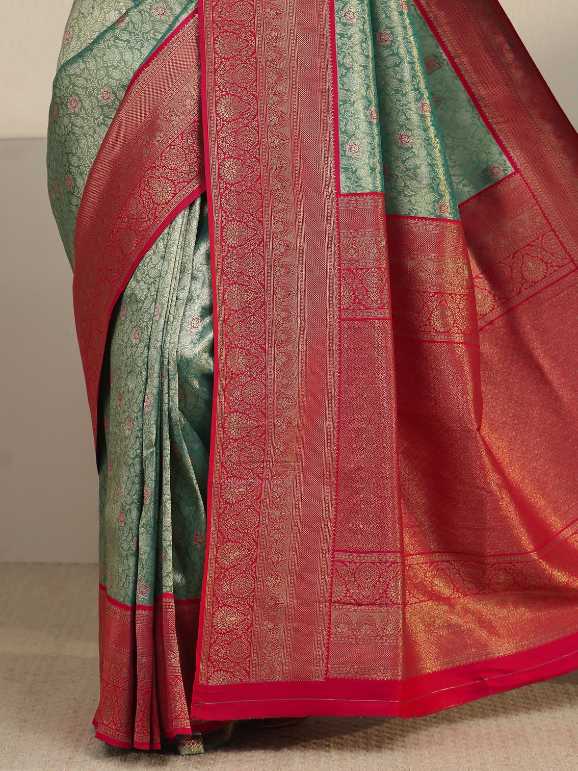 Mameraa Teal Green and Red Floral Woven Design Silk Blend Saree