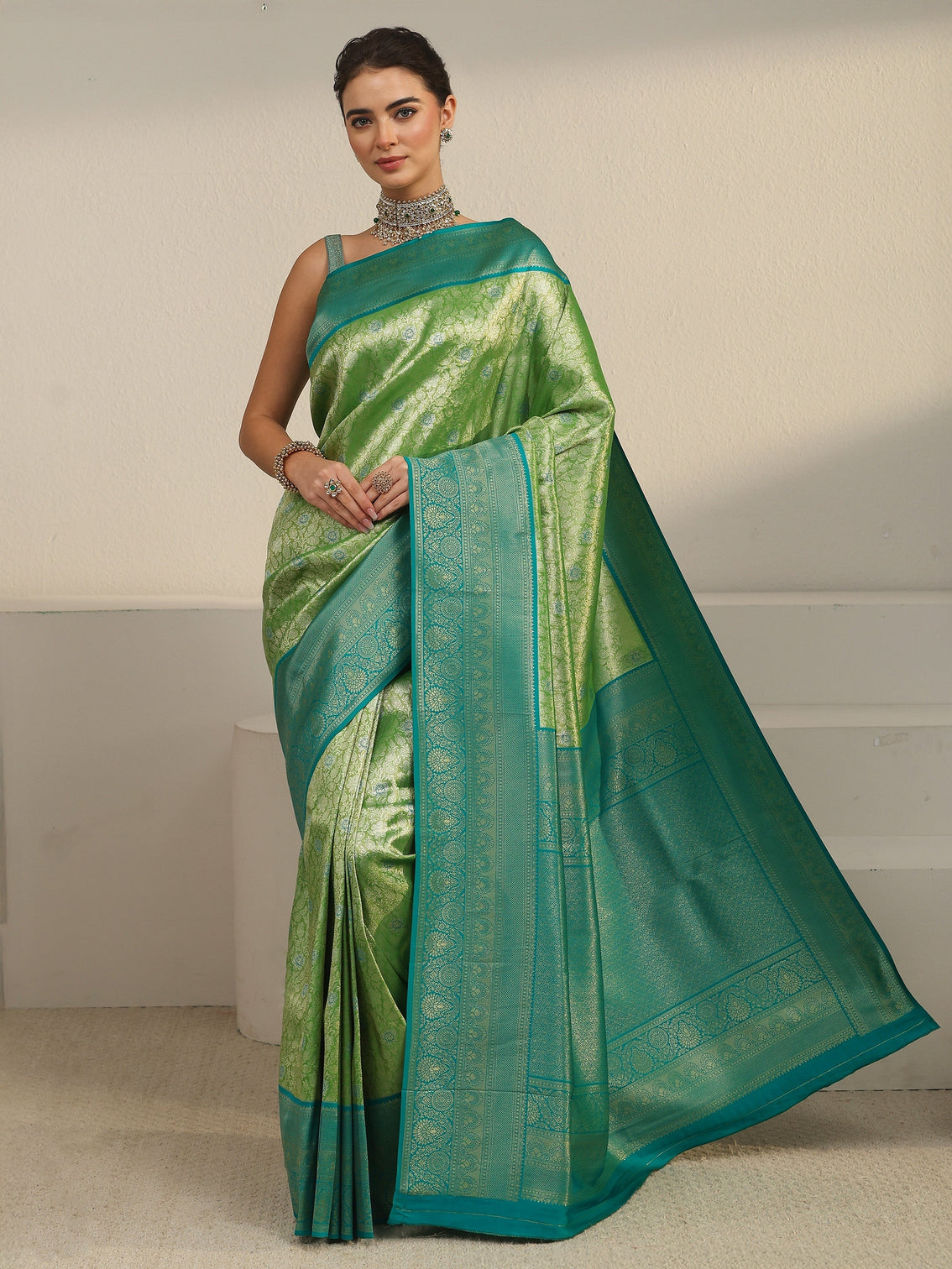 Mameraa Light Green and Dark Green Floral Woven Design Silk Blend Saree