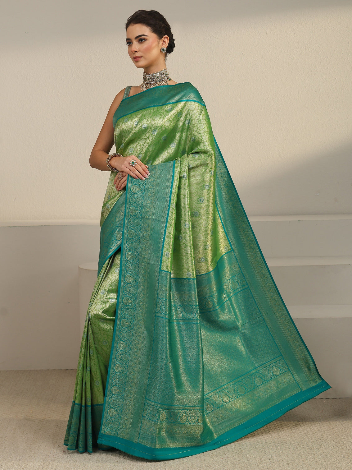 Mameraa Light Green and Dark Green Floral Woven Design Silk Blend Saree