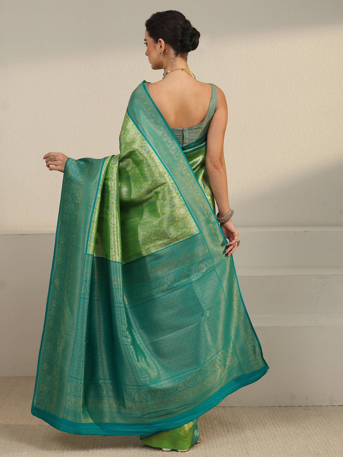 Mameraa Light Green and Dark Green Floral Woven Design Silk Blend Saree