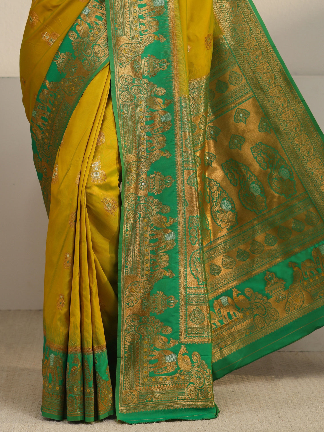 Mameraa Lemon Green and Green Woven Design Silk Blend Banarasi Saree
