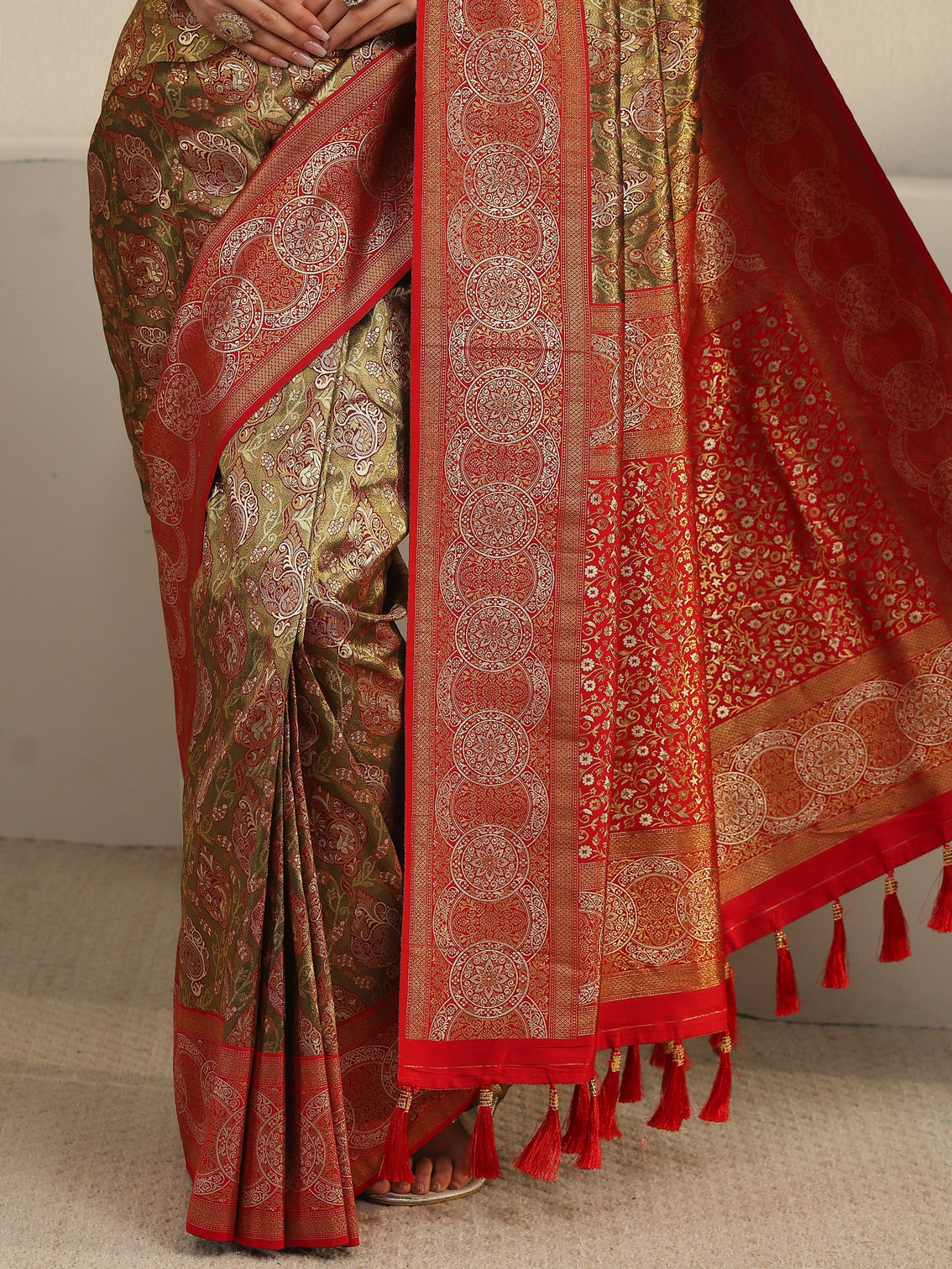 Mameraa Copper and Green Woven Design Silk Blend Saree
