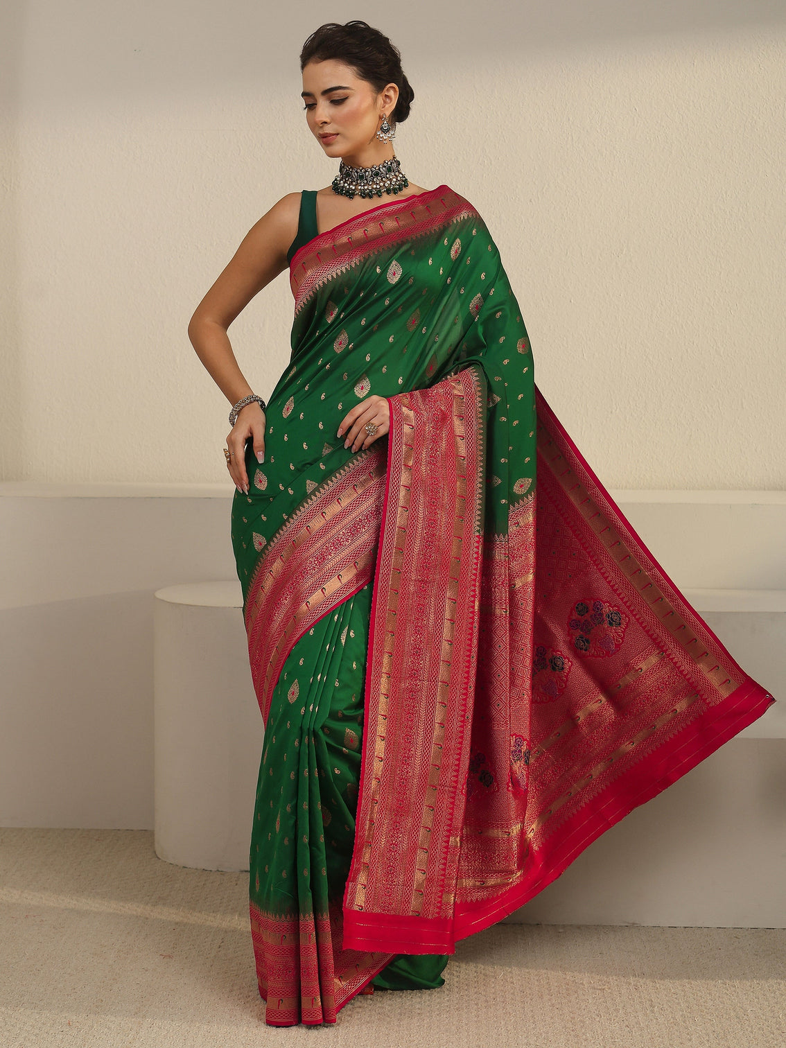 Mameraa Green and Red Woven Design Silk Blend Saree
