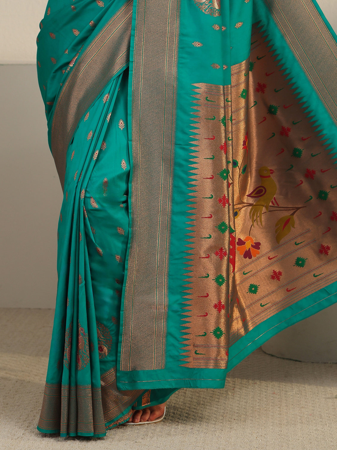 Mameraa Sea Green Silk Blend Paithani Saree