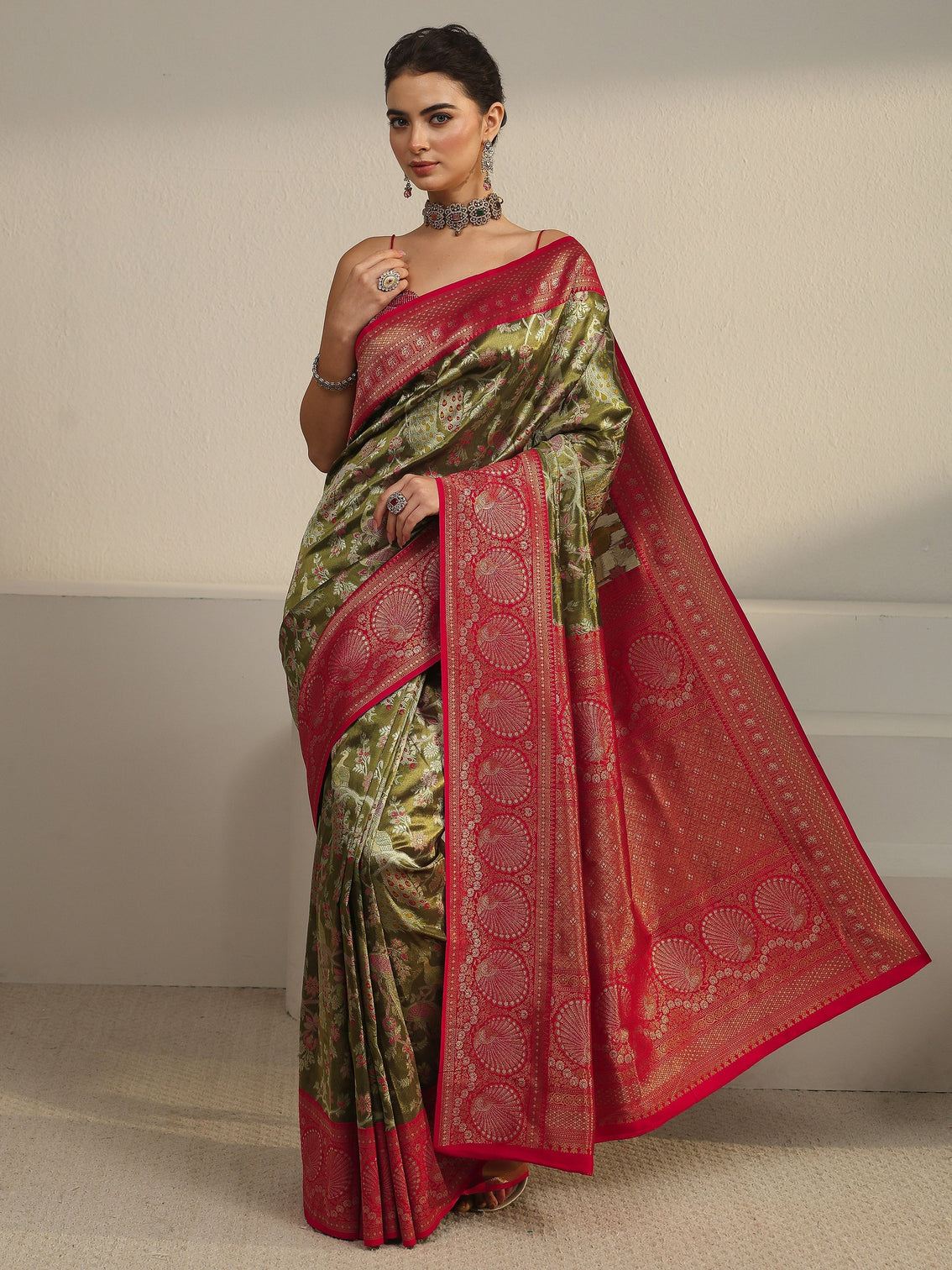 Mameraa Green and Red Floral Woven Design Silk Blend Saree