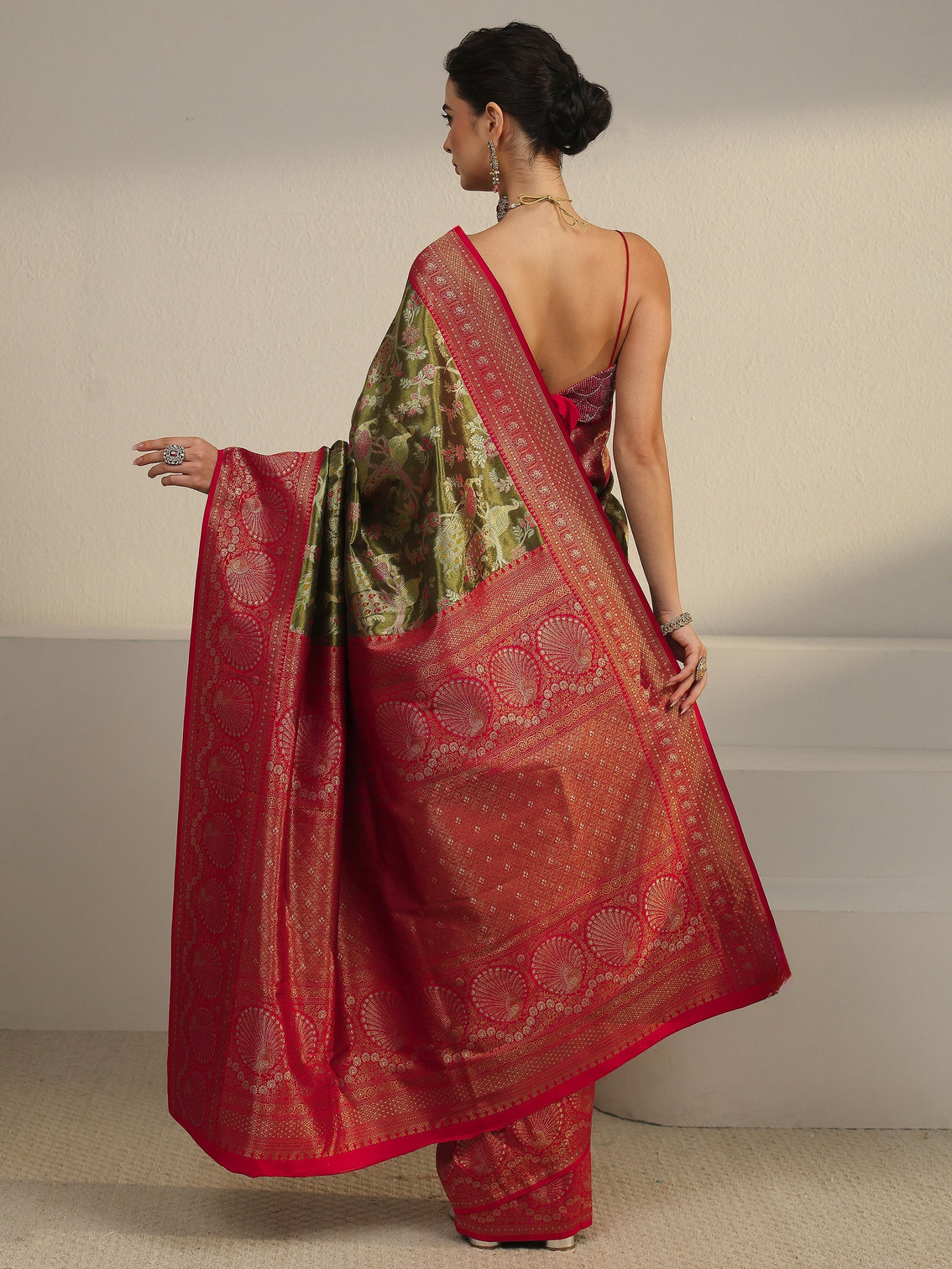 Mameraa Green and Red Floral Woven Design Silk Blend Saree