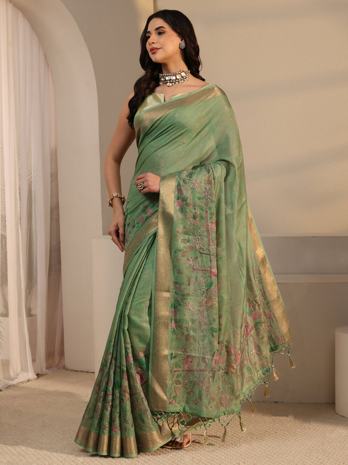 Mameraa Green Floral Printed Silk Blend Tassel Saree