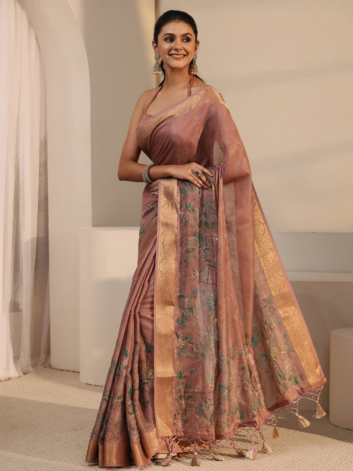 Mameraa Mauve Floral Printed Silk Blend Tassel Saree