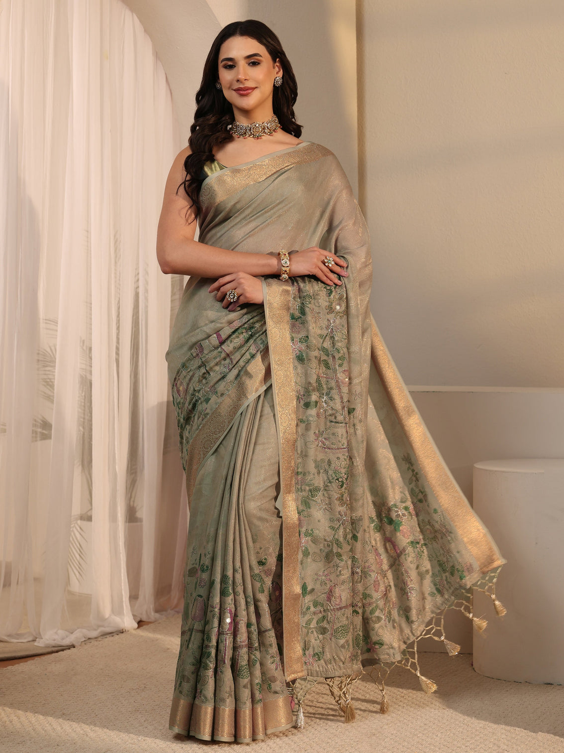 Mameraa Grey Floral Printed Silk Blend Tassel Saree