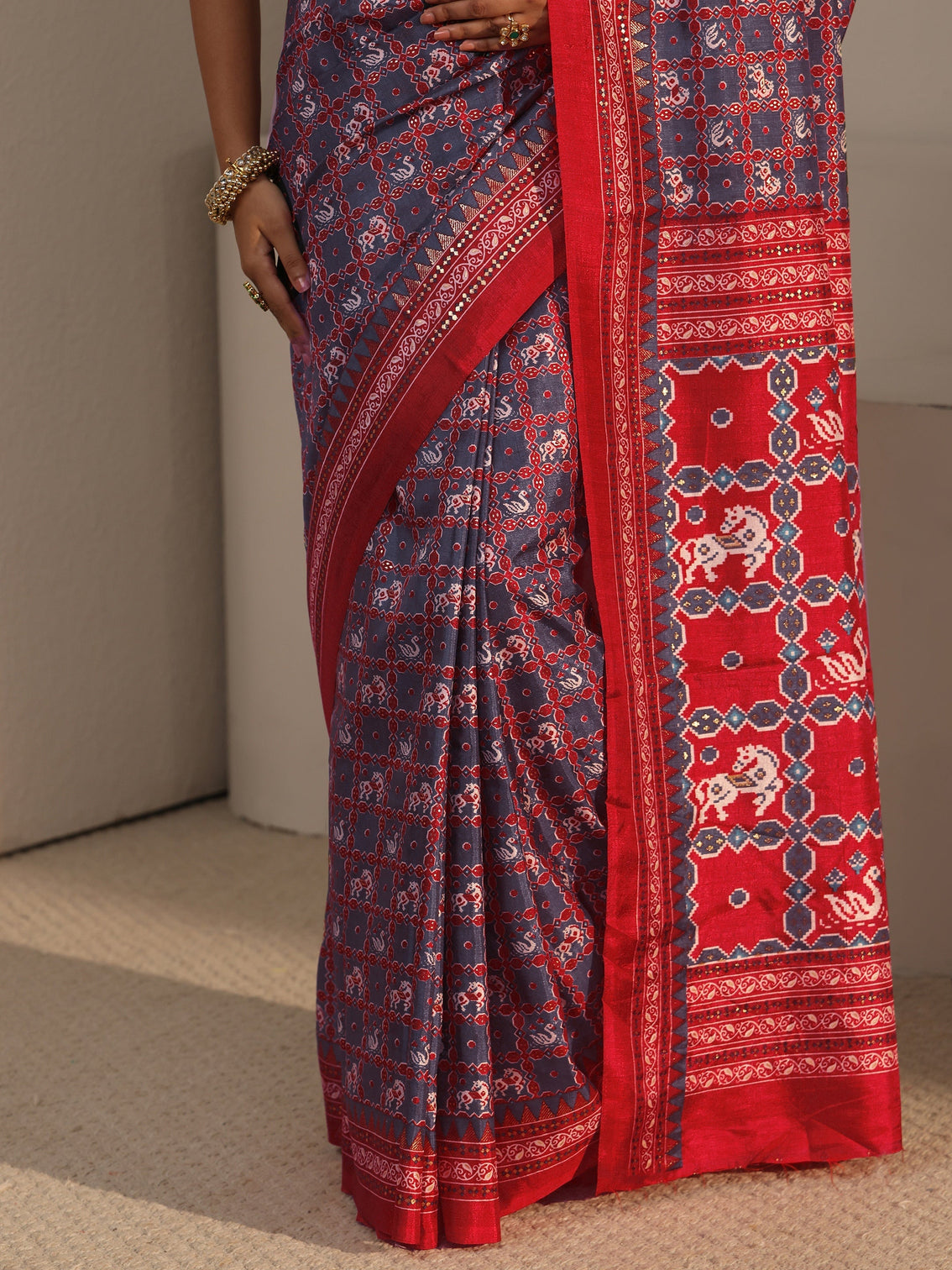 Mameraa Grey Printed Silk Blend Saree