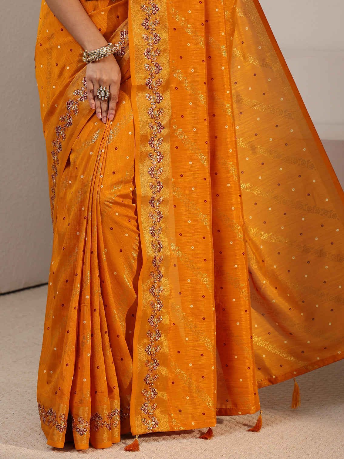 Mameraa Mustard Foil Printed Silk Blend Tassel Saree