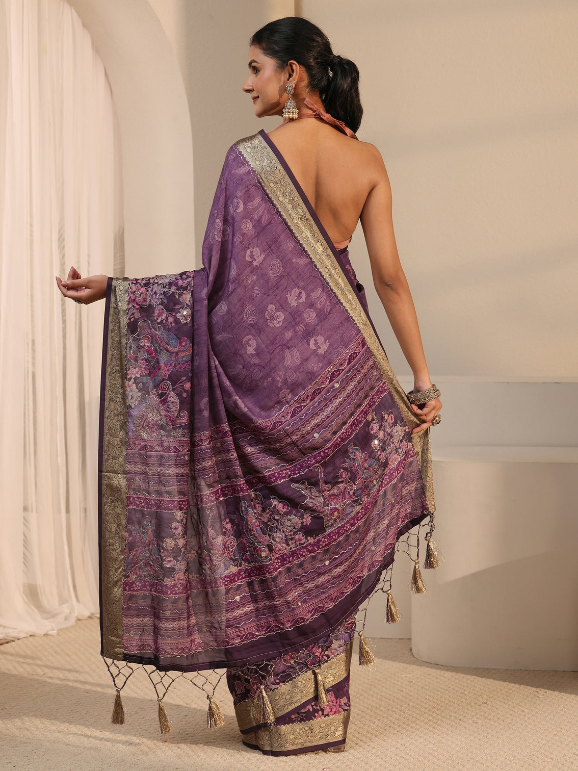 Mameraa Purple Floral Printed Crepe Tassel Saree