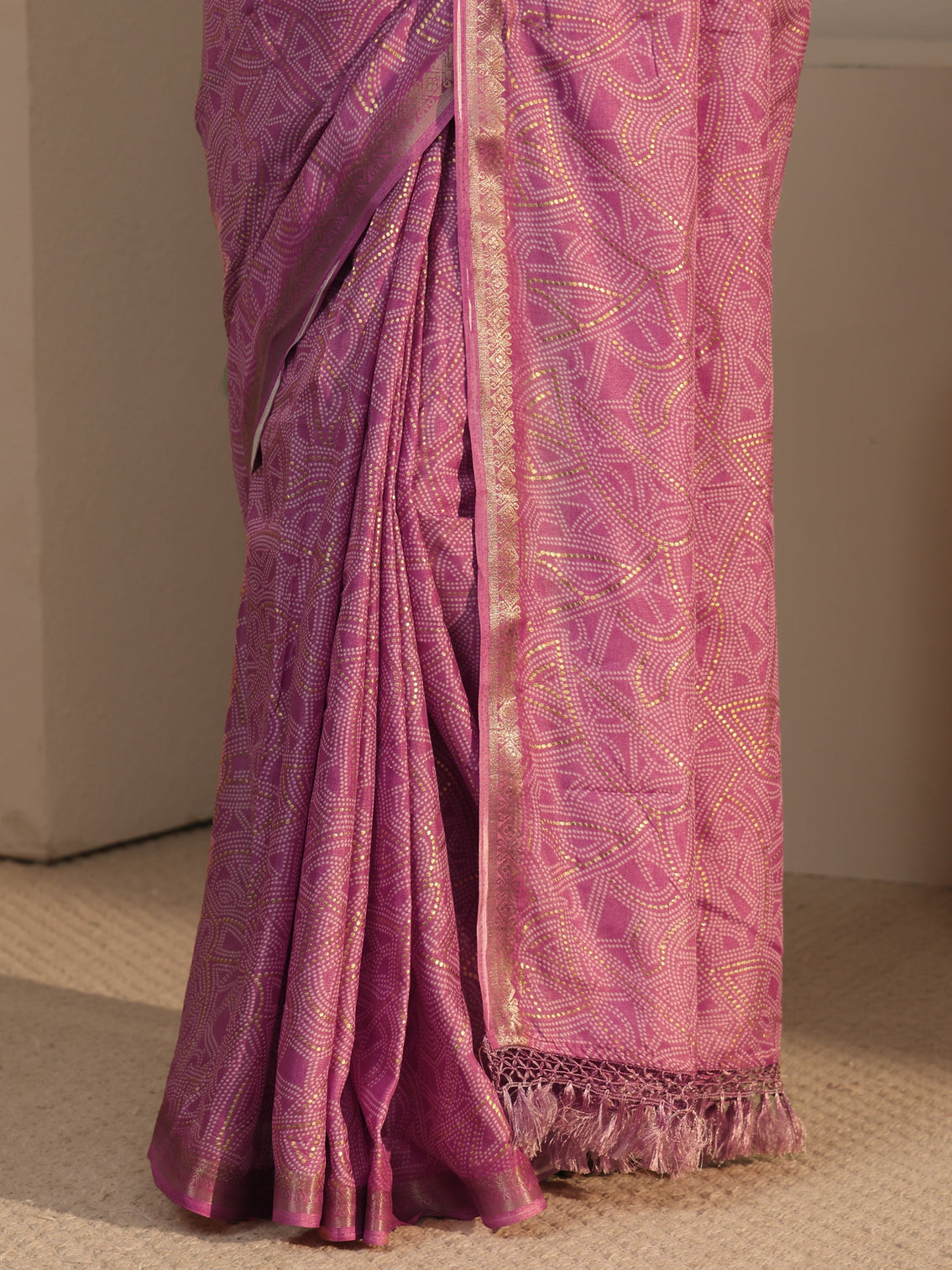Mameraa Pink Bandhani Printed Silk Blend Tassel Saree