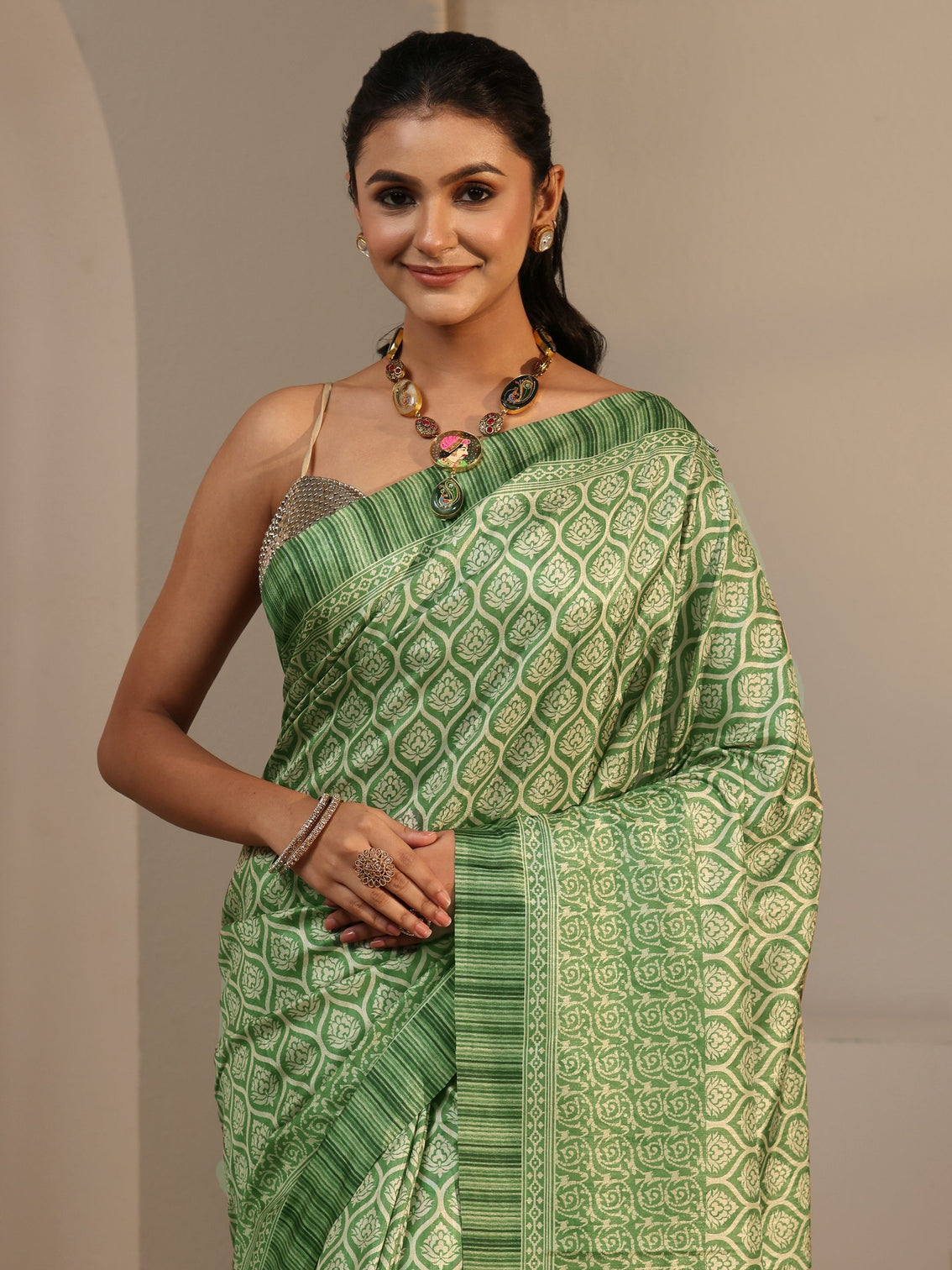 Mameraa Green Printed Silk Blend Tassel Saree