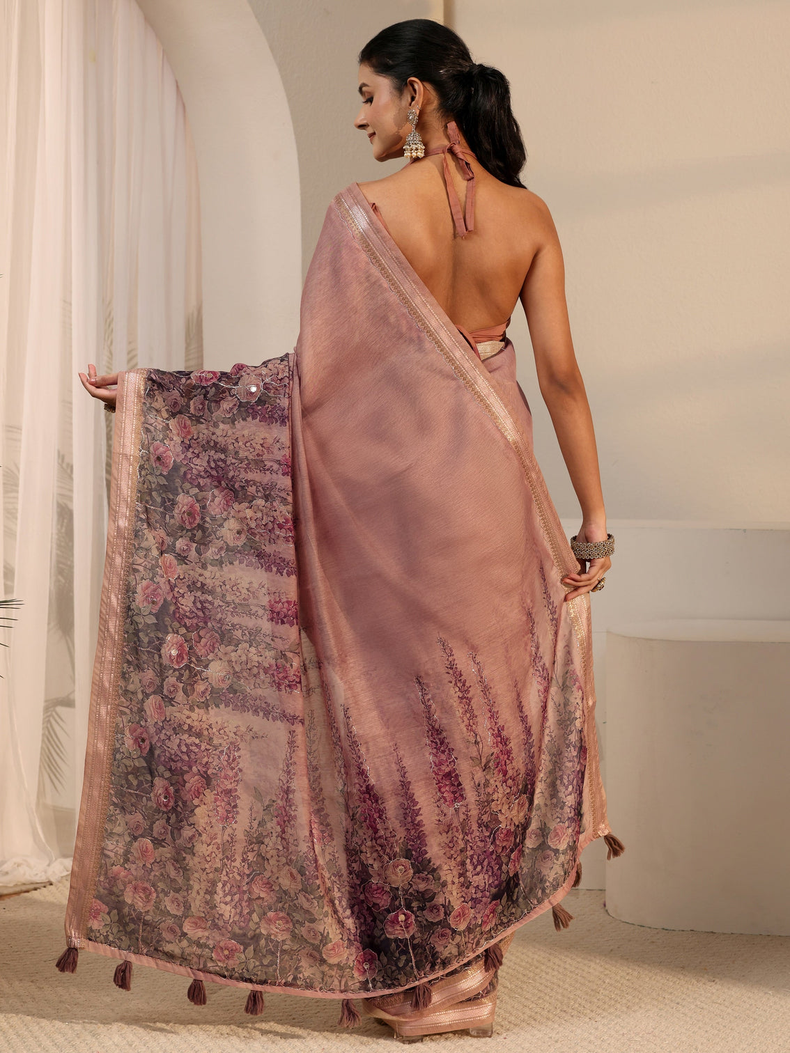 Mameraa Mauve Floral Printed Cotton Blend Tassel Saree