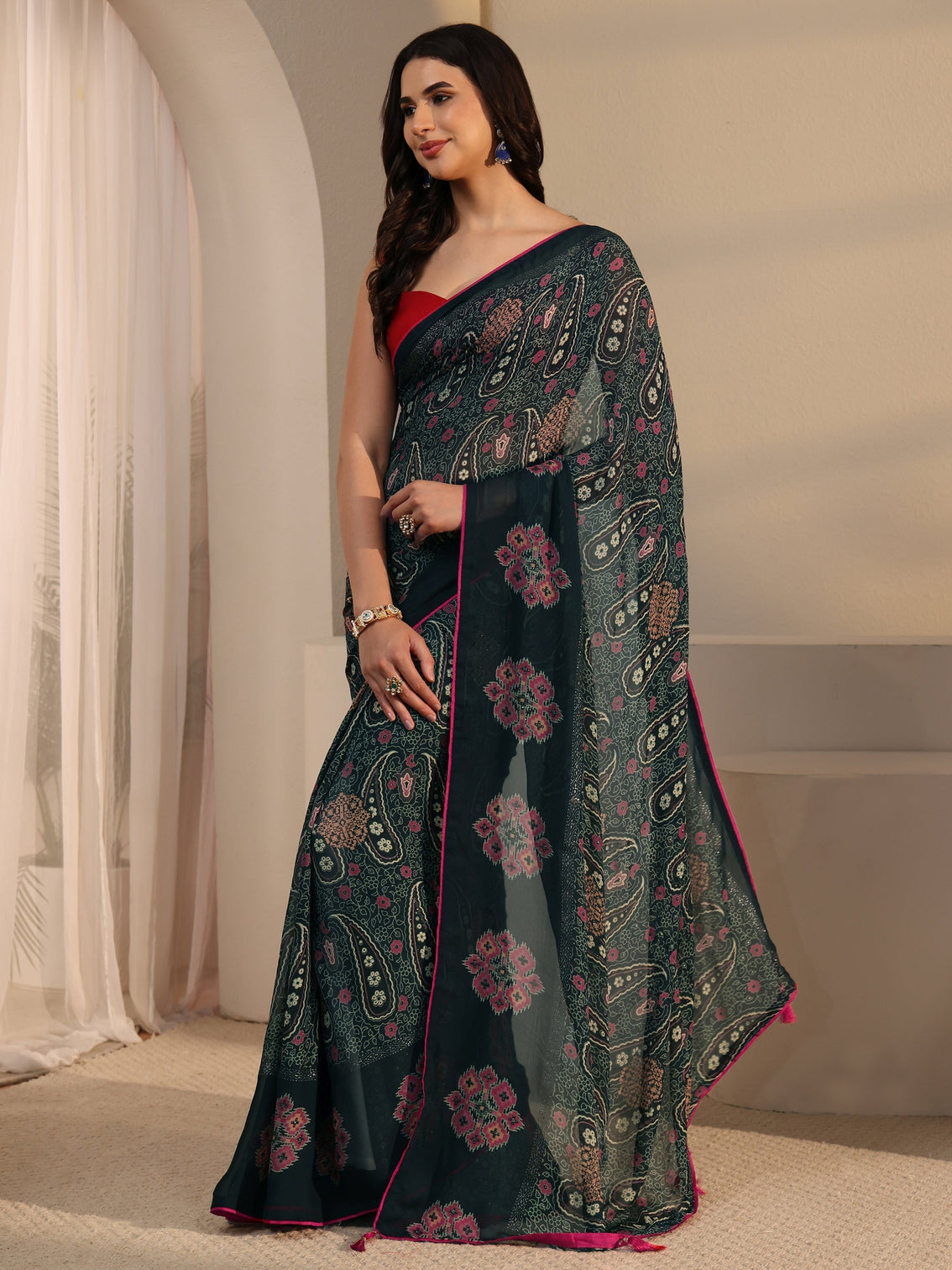Mameraa Teal Green Paisley Printed Georgette Saree