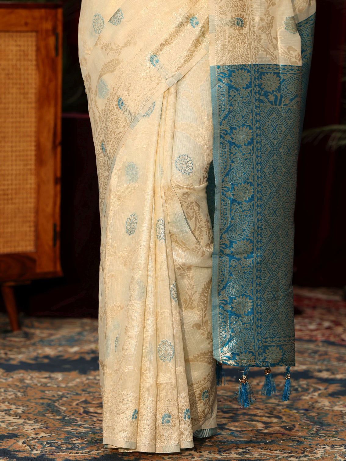 Mameraa Cream Floral Woven Design Silk Blend Tassel Saree