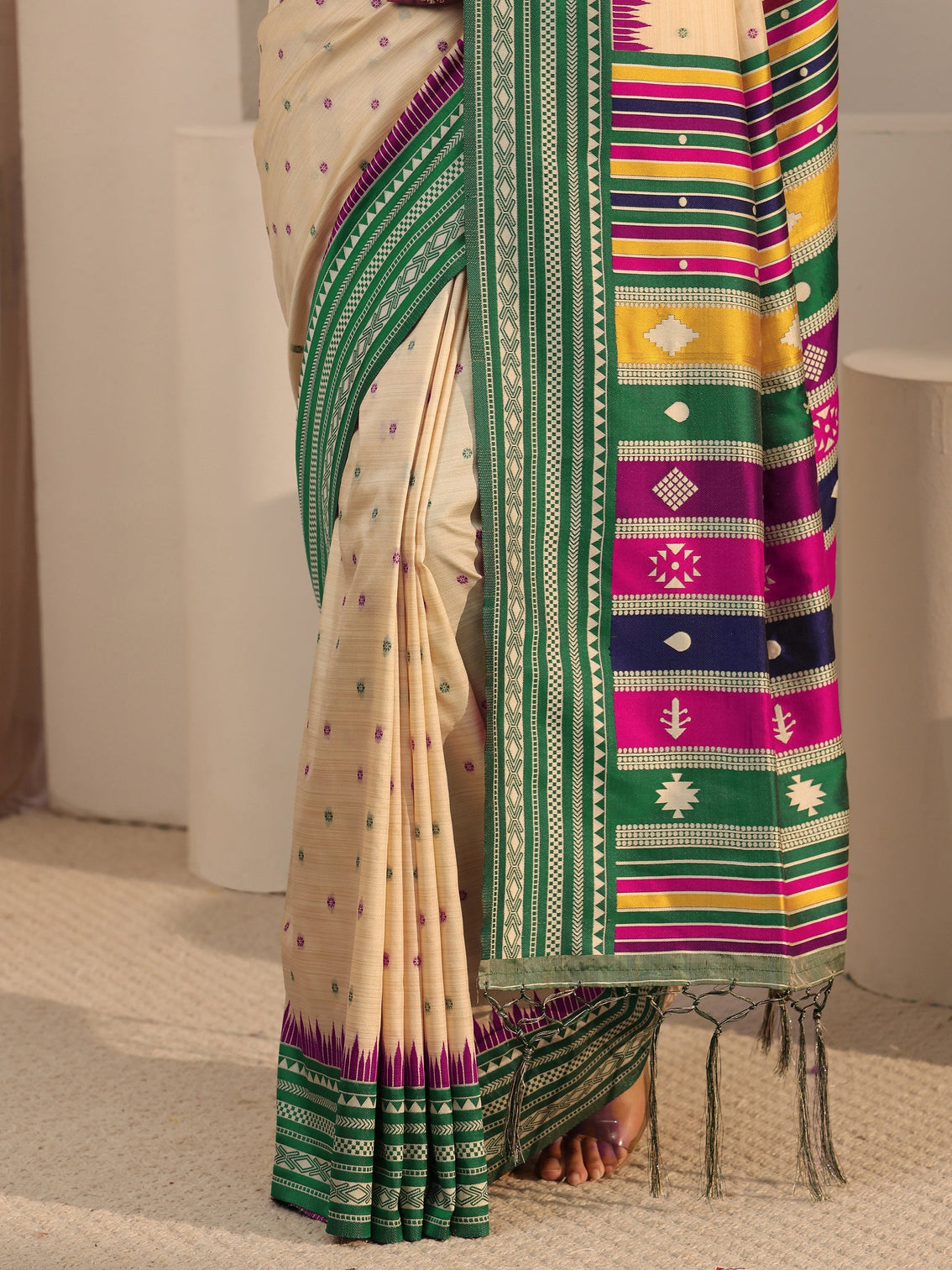 Mameraa Beige Woven Design Silk Blend Tassel Saree with Colour Block Pallu