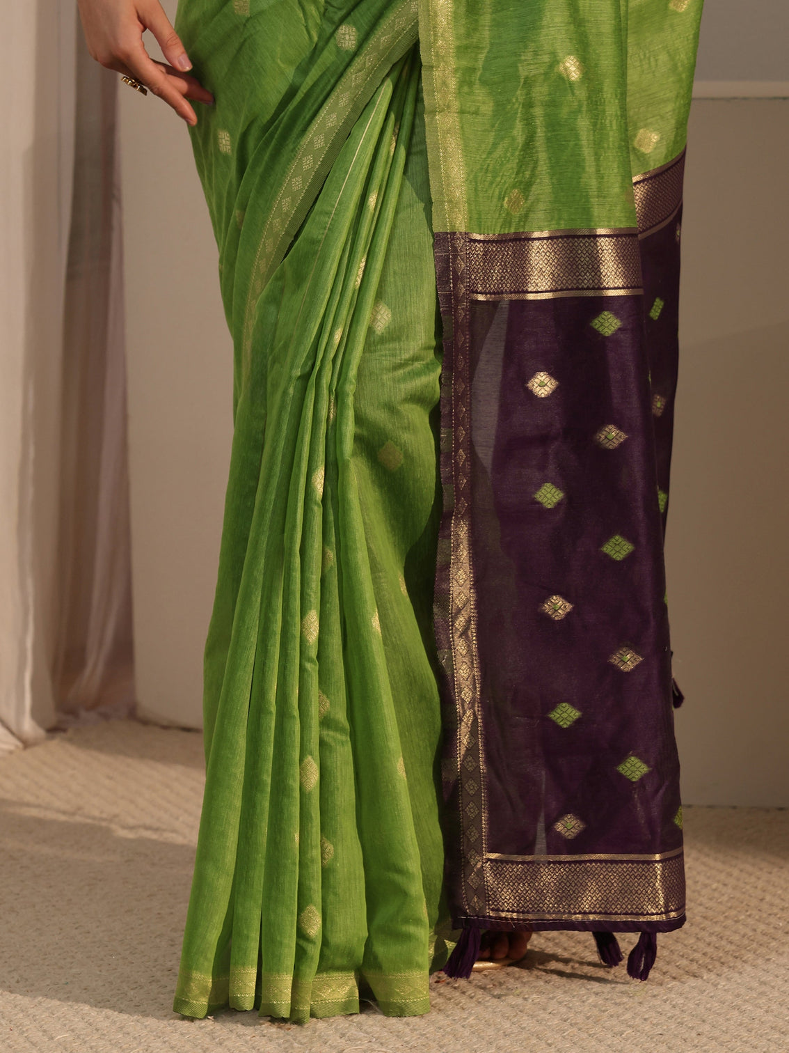 Mameraa Green Woven Design Silk Blend Tassel Saree
