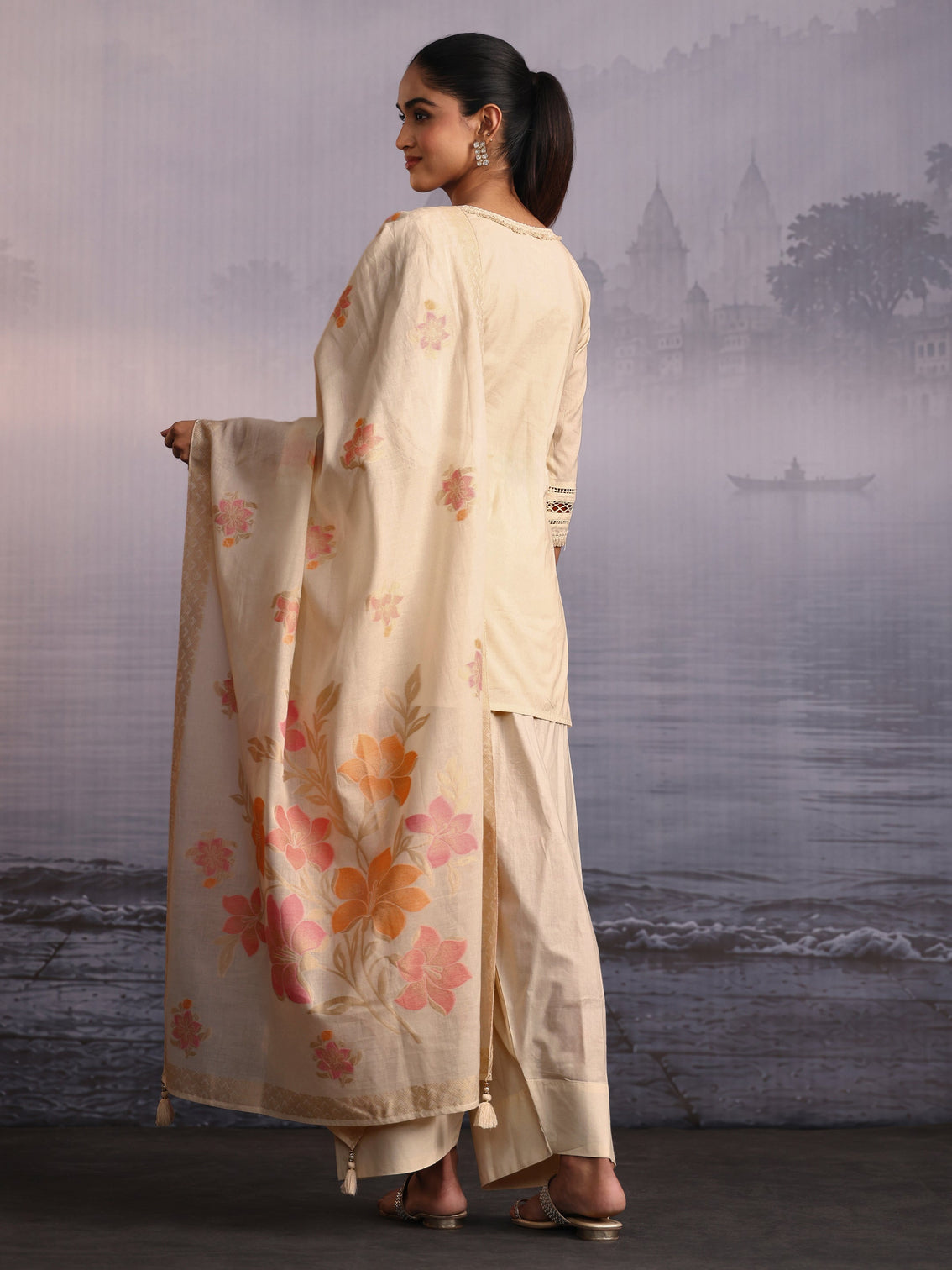 Mameraa Off White Floral Embroidered Cotton Farshi Salwar Suit