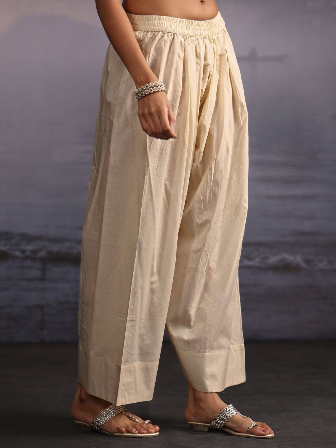 Mameraa Off White Floral Embroidered Cotton Farshi Salwar Suit