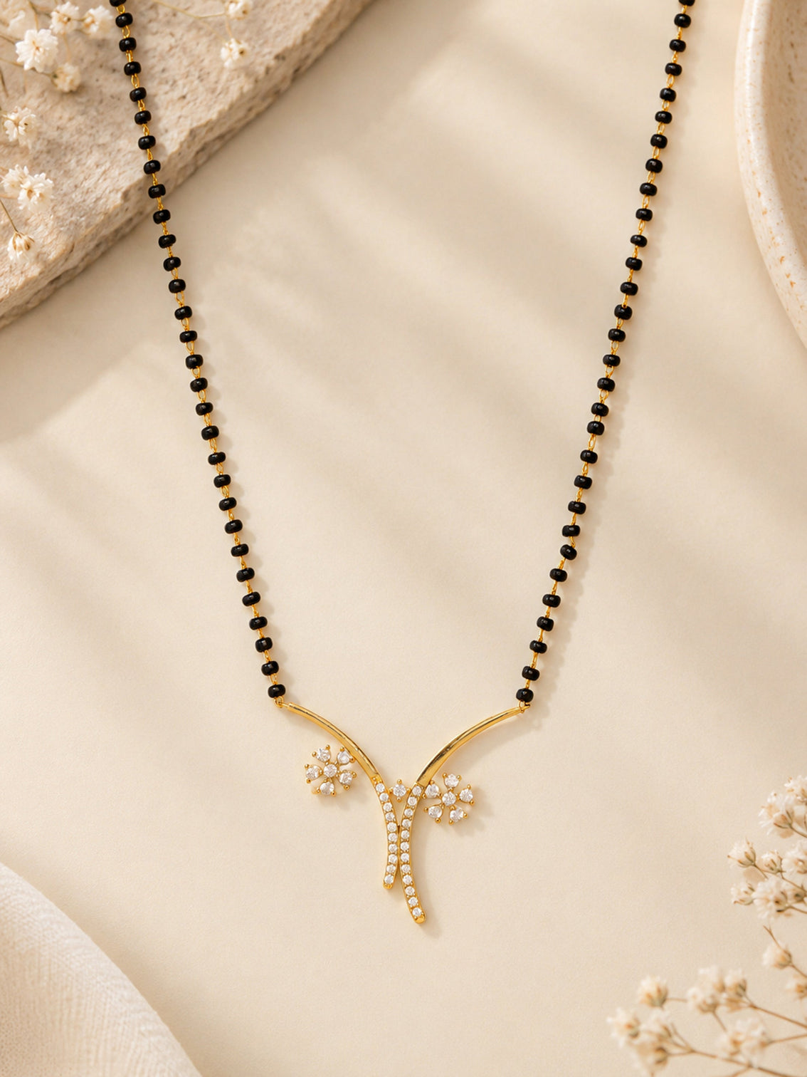 Mameraa Stone Floral Pendant 18K Gold Plated Mangalsutra