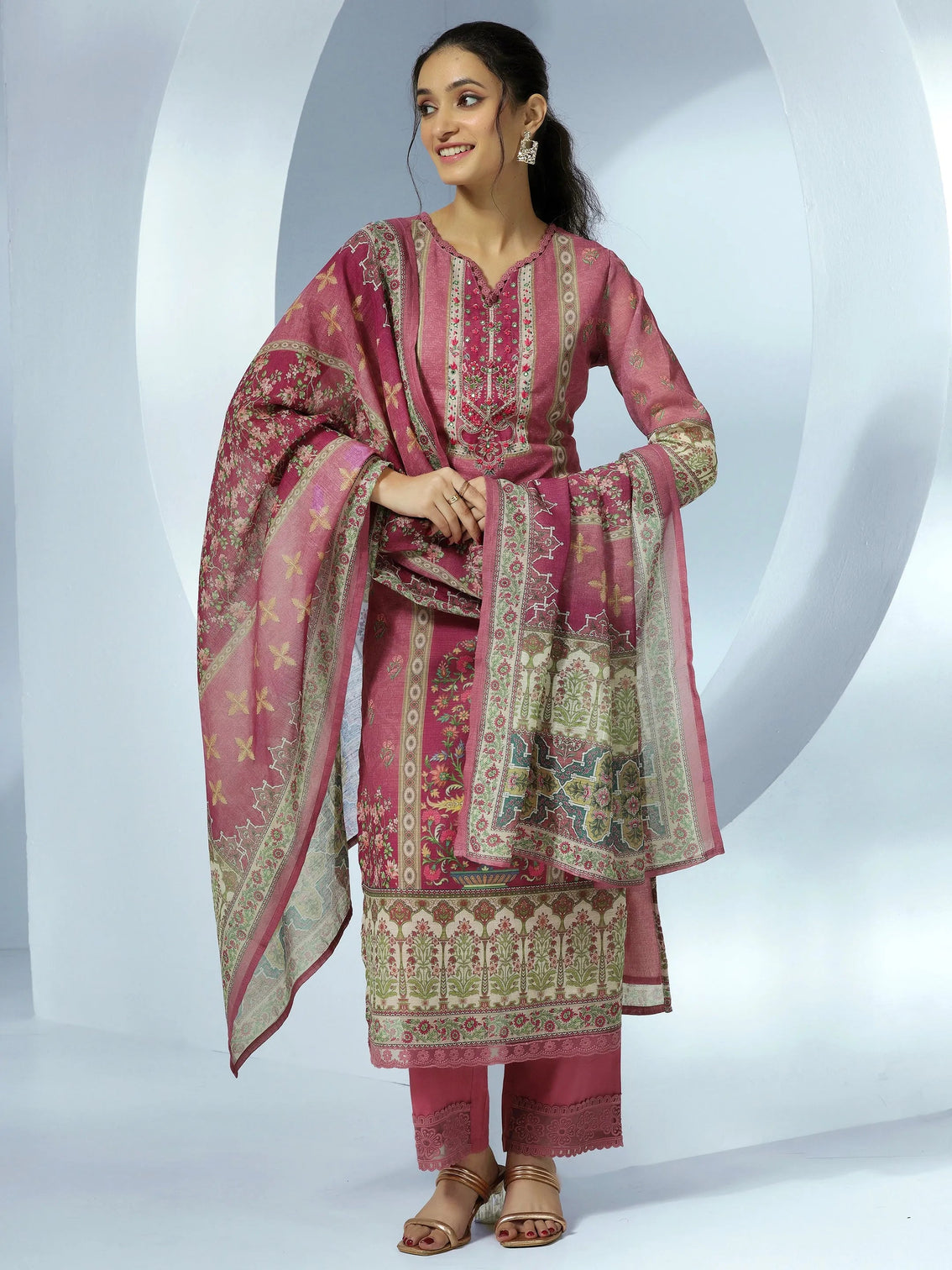 Mameraa Mauve Printed Cotton Blend Straight Suit With Dupatta