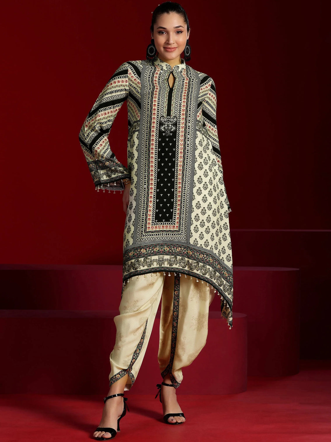 Mameraa Art Off White Printed Silk Blend Co-Ords
