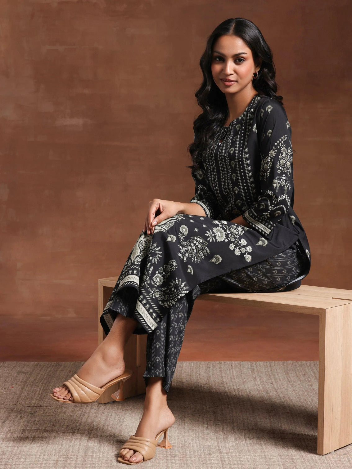 Mameraa Black Printed Crepe Straight Kurta Set