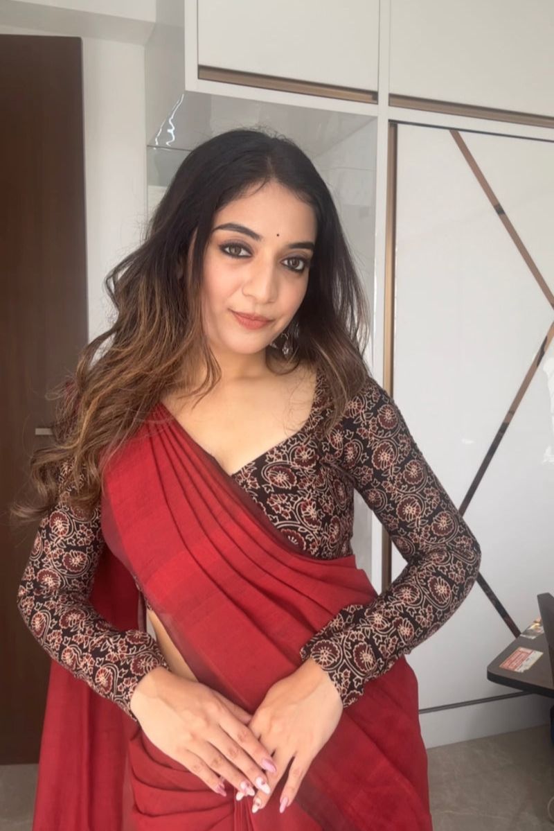 Maroon cotton saree with kalamkari blouse piece