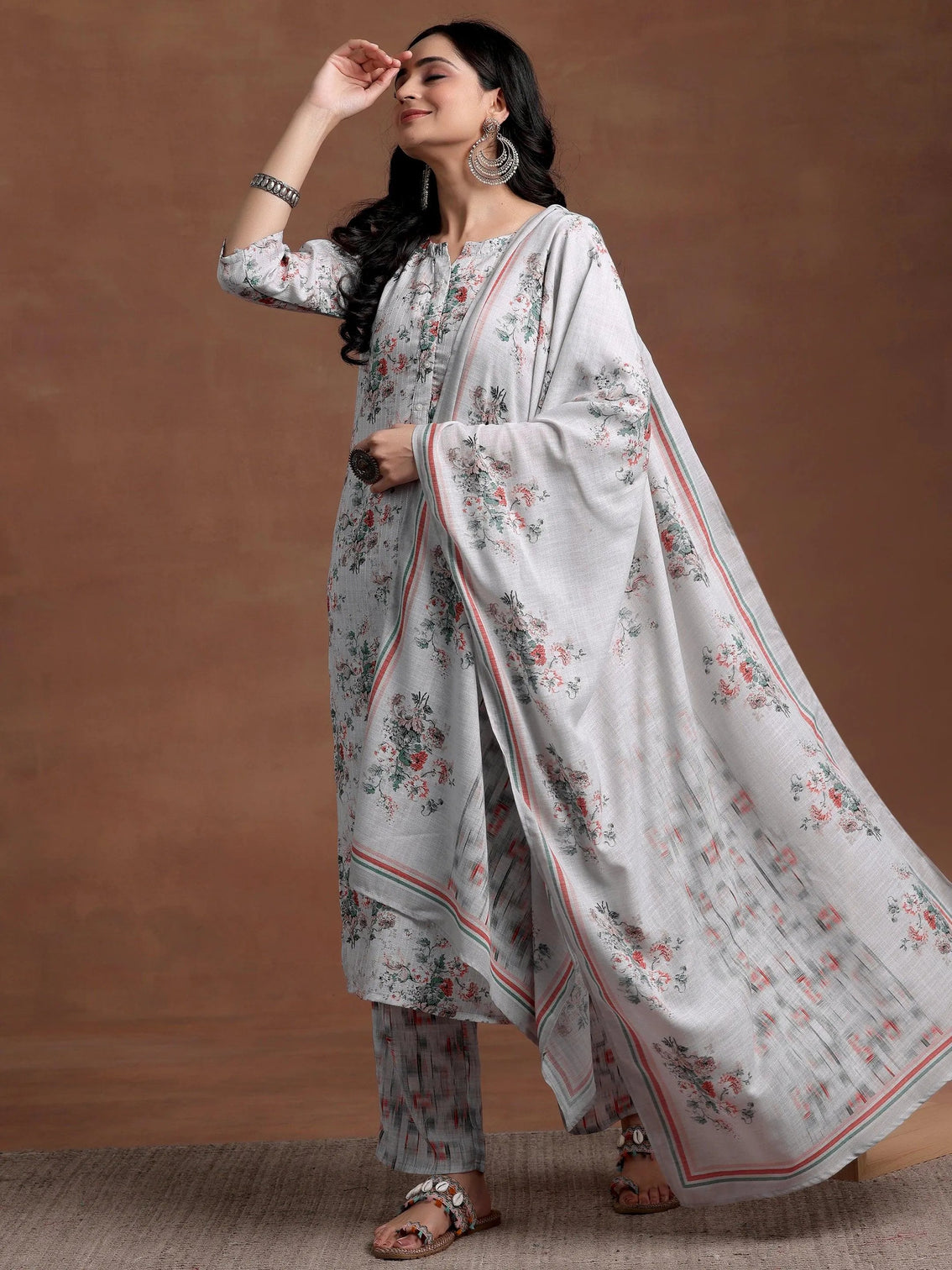 Mameraa Grey Printed Cotton Straight Suit With Dupatta