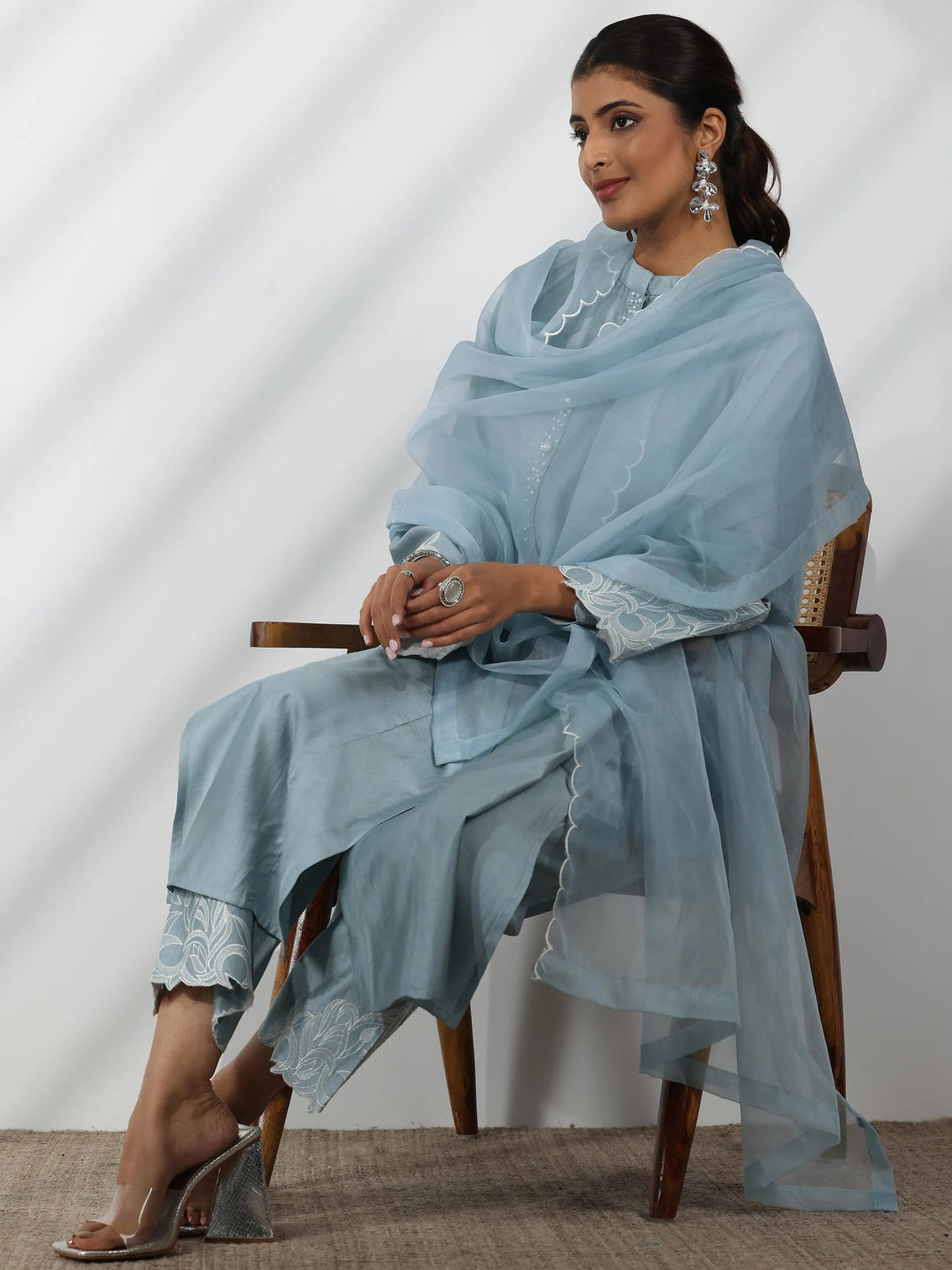 Mameraa Blue Solid Silk Blend Straight Suit With Dupatta