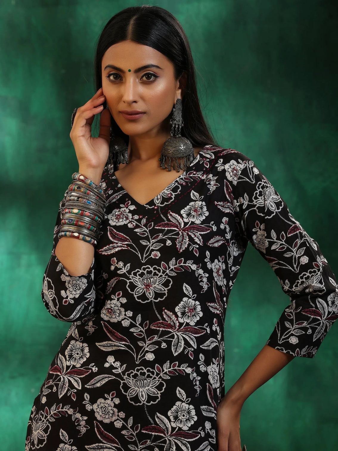 Mameraa Black Printed Cotton Straight Suit With Dupatta