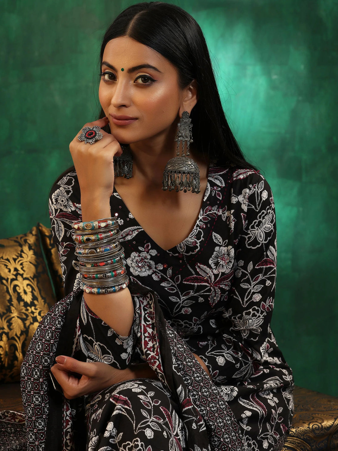 Mameraa Black Printed Cotton Straight Suit With Dupatta