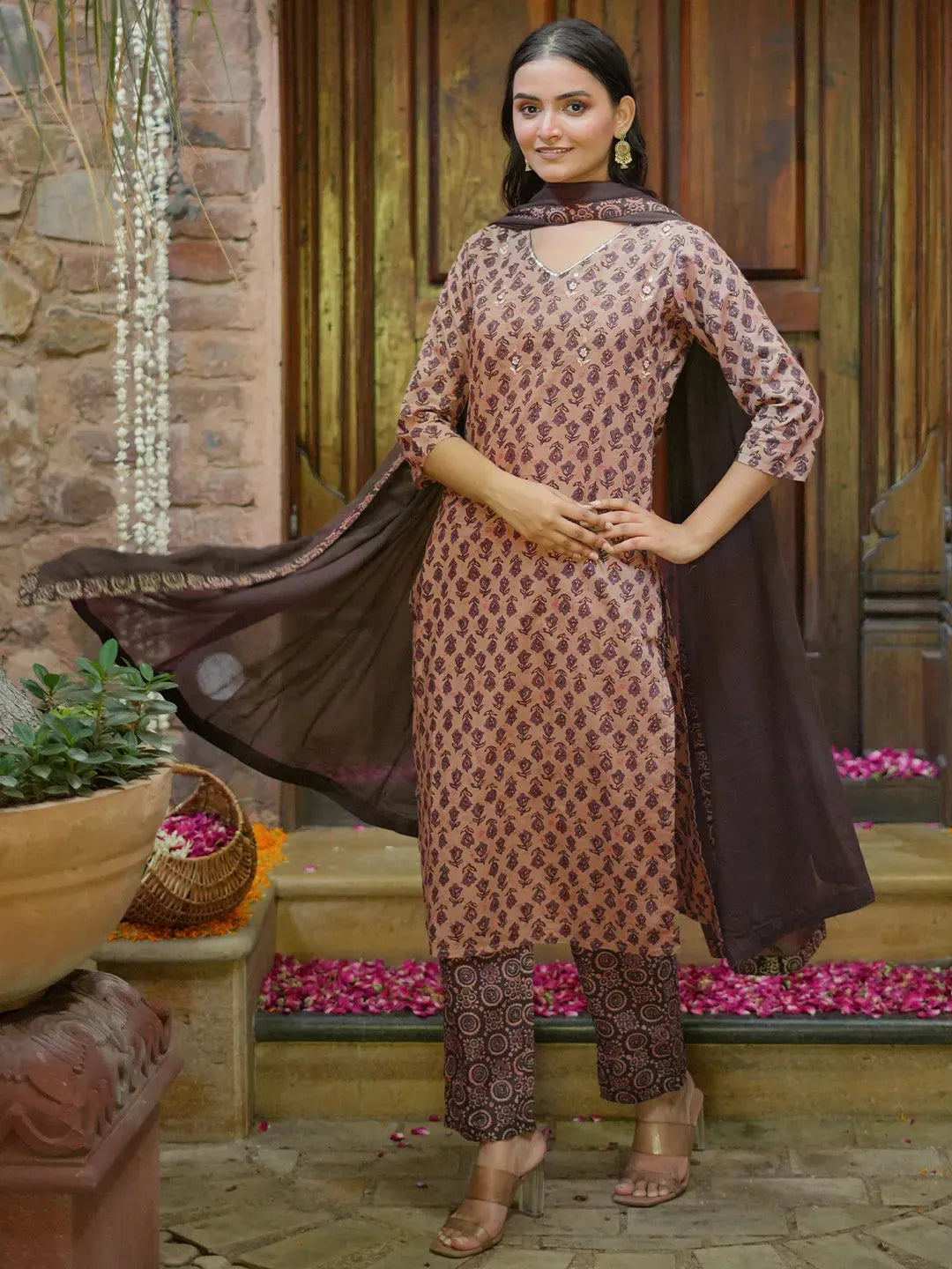 Mameraa Brown Printed Cotton Straight Suit With Dupatta