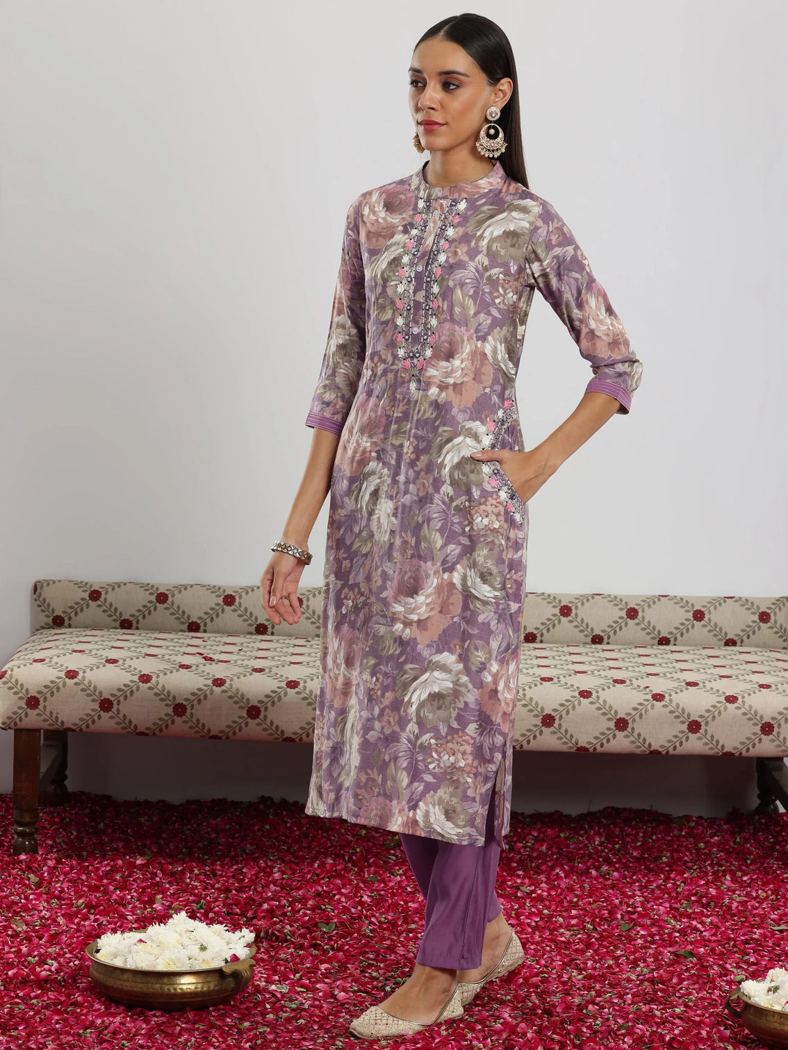 Mameraa Lavender Printed Silk blend Straight Suit With Dupatta