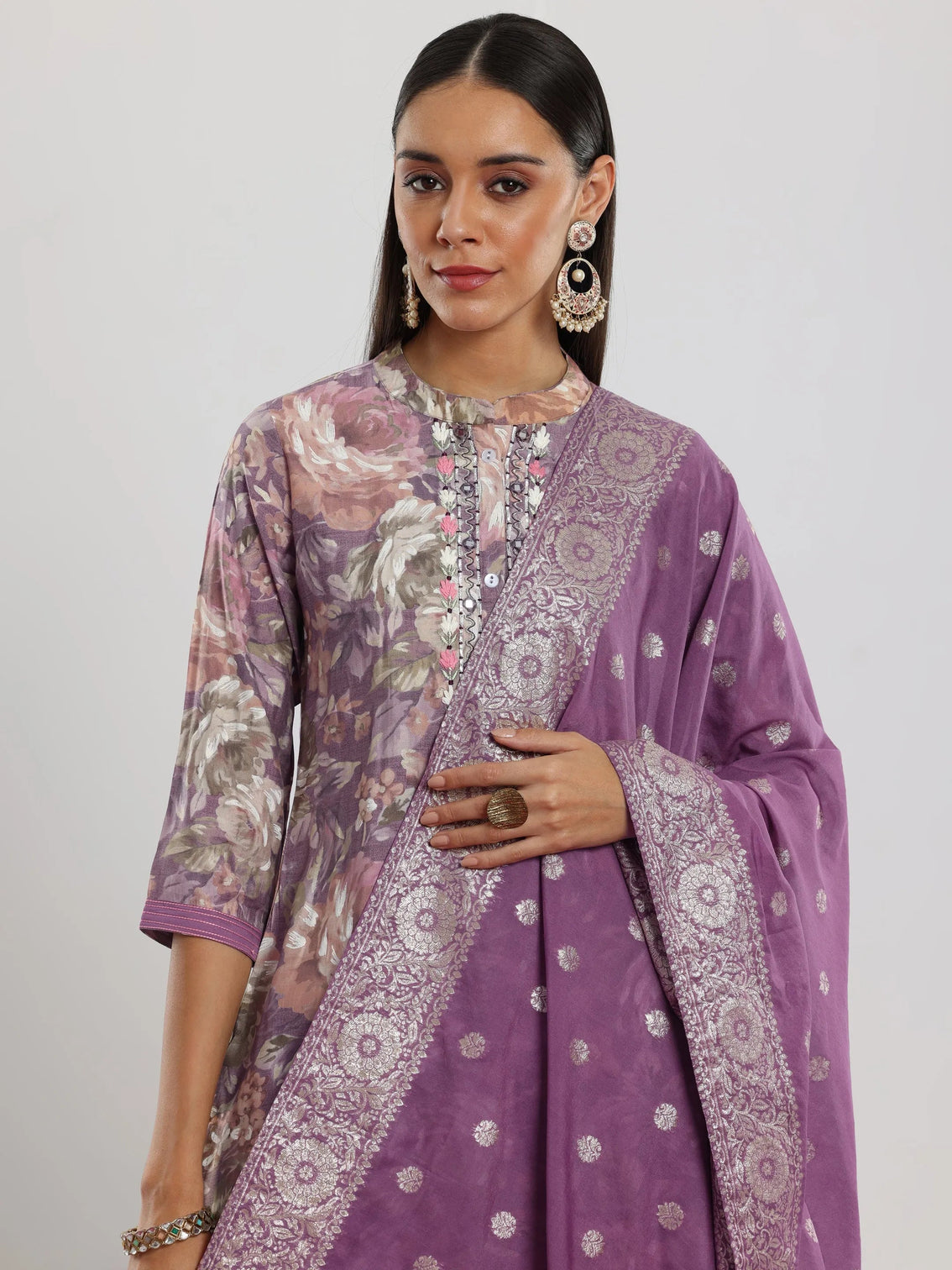 Mameraa Lavender Printed Silk blend Straight Suit With Dupatta