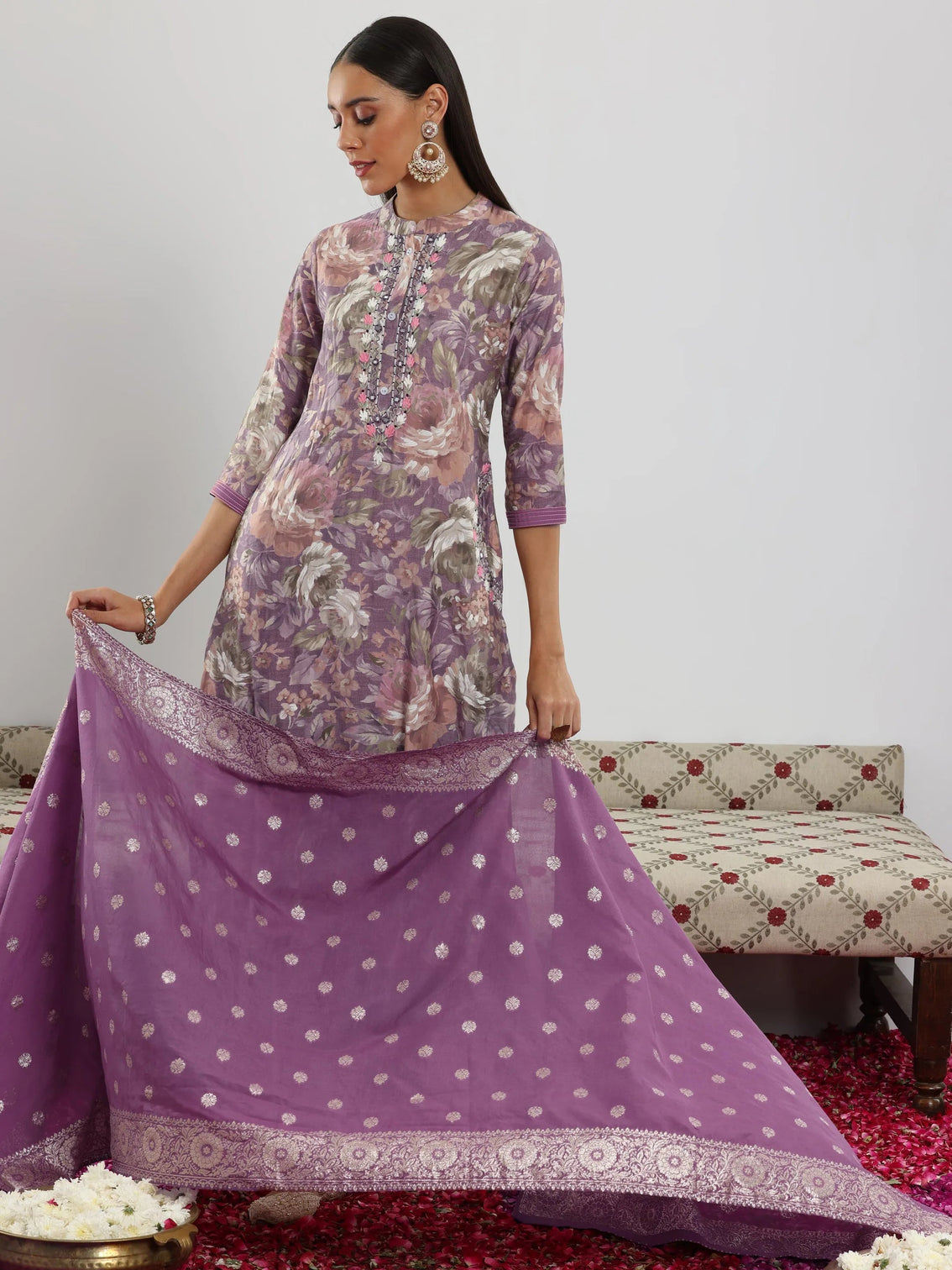 Mameraa Lavender Printed Silk blend Straight Suit With Dupatta