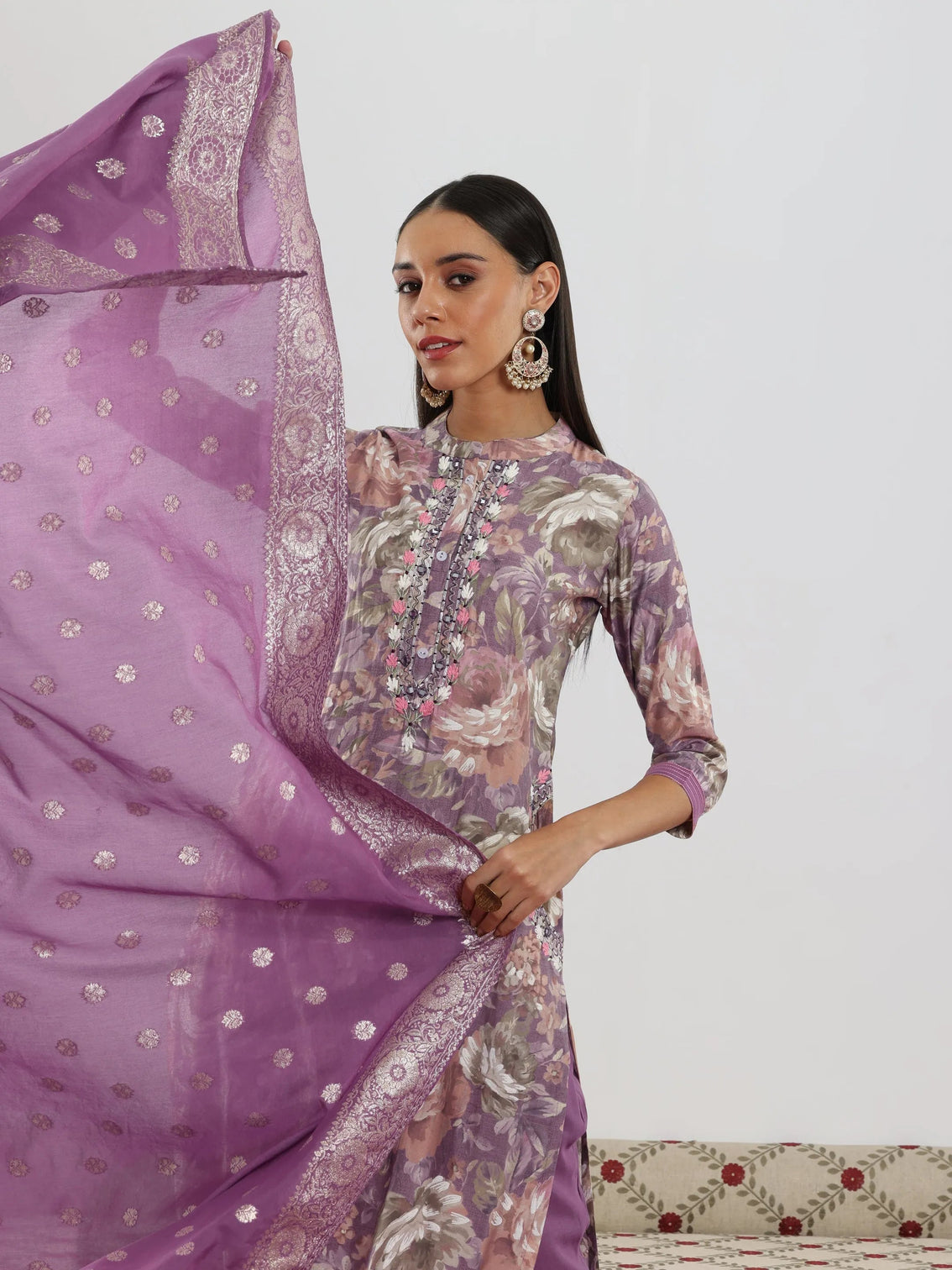 Mameraa Lavender Printed Silk blend Straight Suit With Dupatta