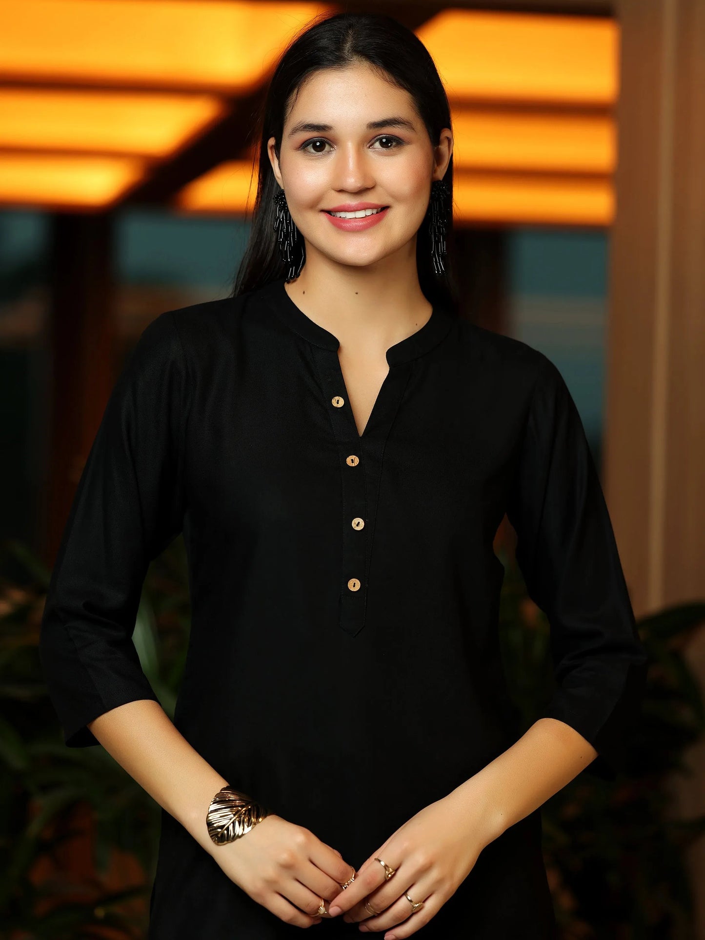 Libas Black Solid Rayon Straight Kurti