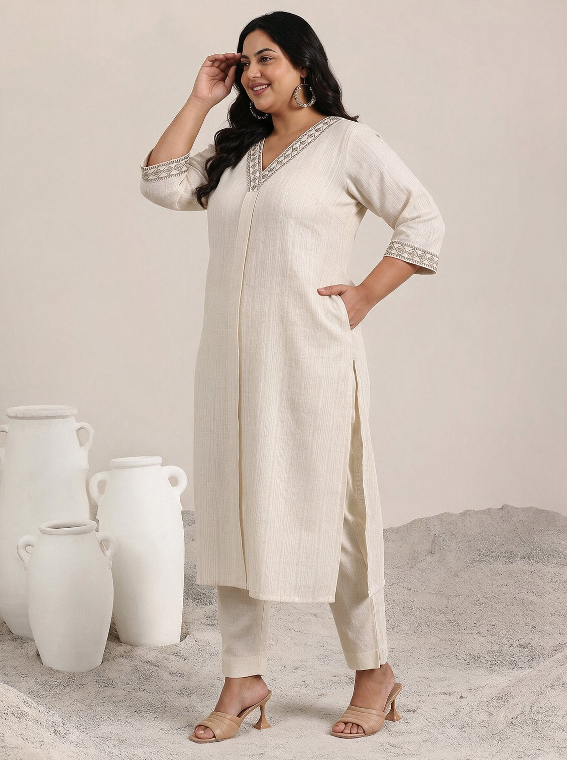 Plus Size Off white Solid Cotton Blend Straight Kurta