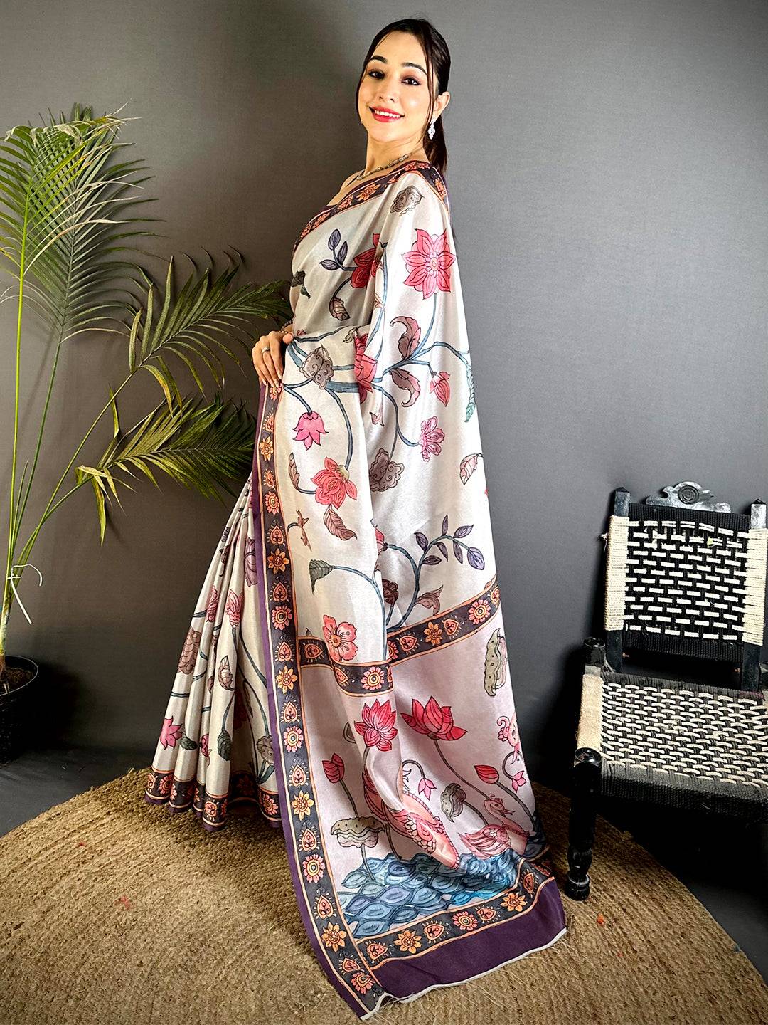 Graceful Swan Pen Kalamkari Art Saree