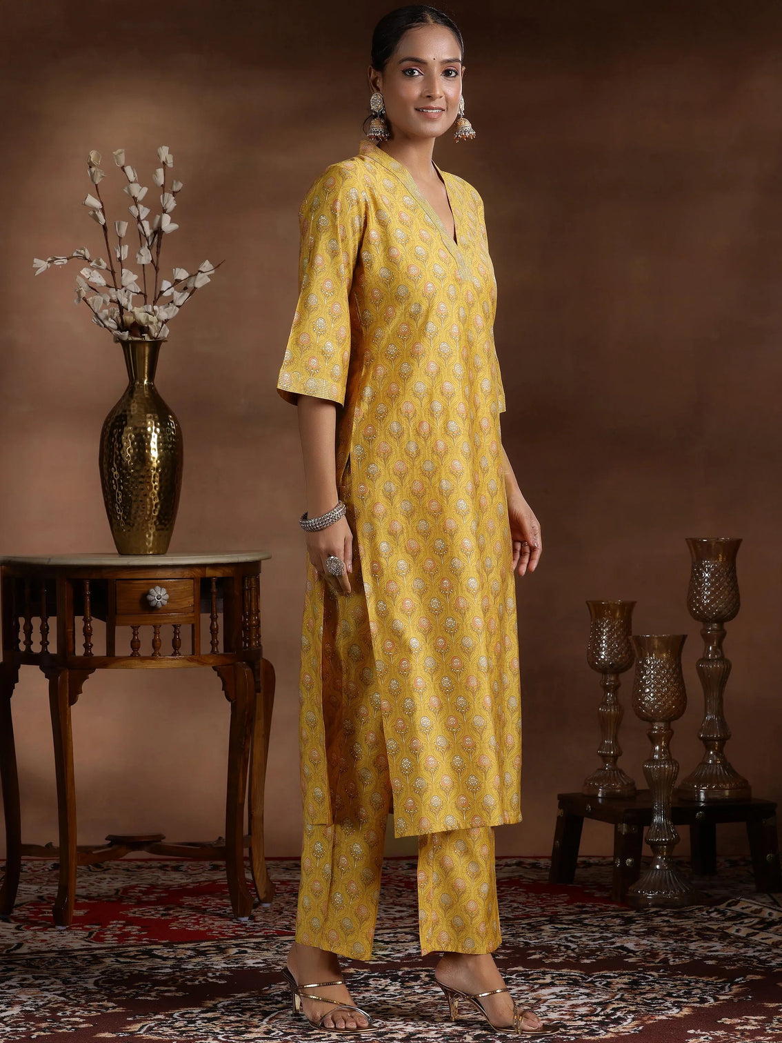 Mameraa Mustard Printed Silk Blend Straight Suit With Dupatta