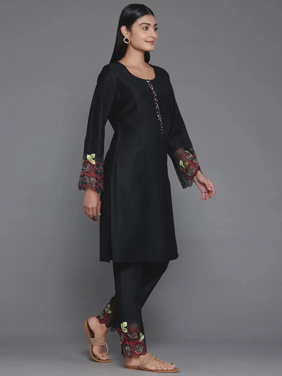 Mameraa Black Solid Silk Blend Straight Suit With Dupatta