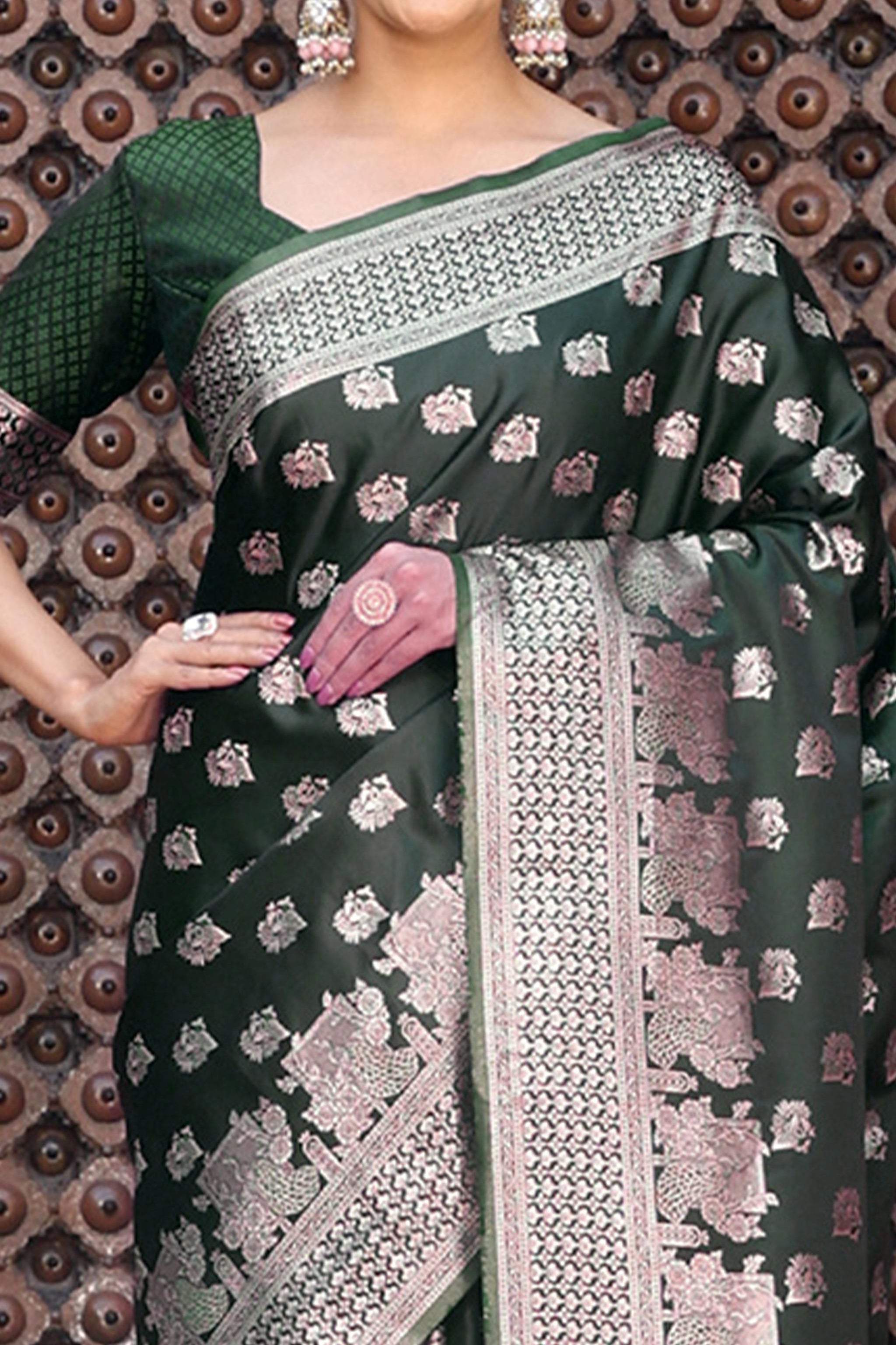 Designer Green Saree Showcasing Peacock & Floral Zari Weaving With Handmade Tassel Pallu