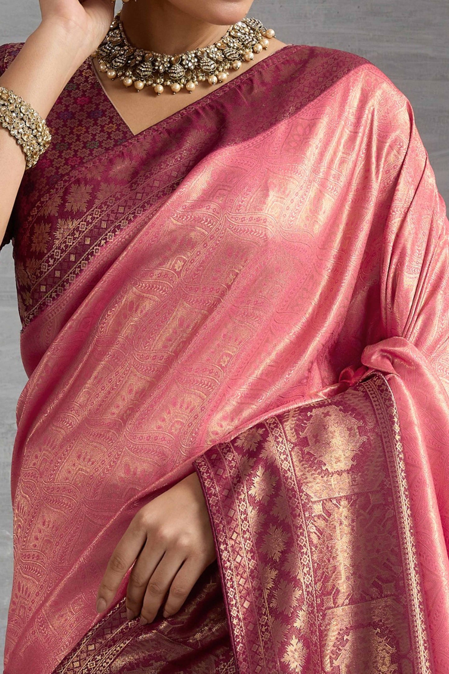 Traditional Peach Kanjivaram Soft Silk Saree with Bold Kadiyal Weave