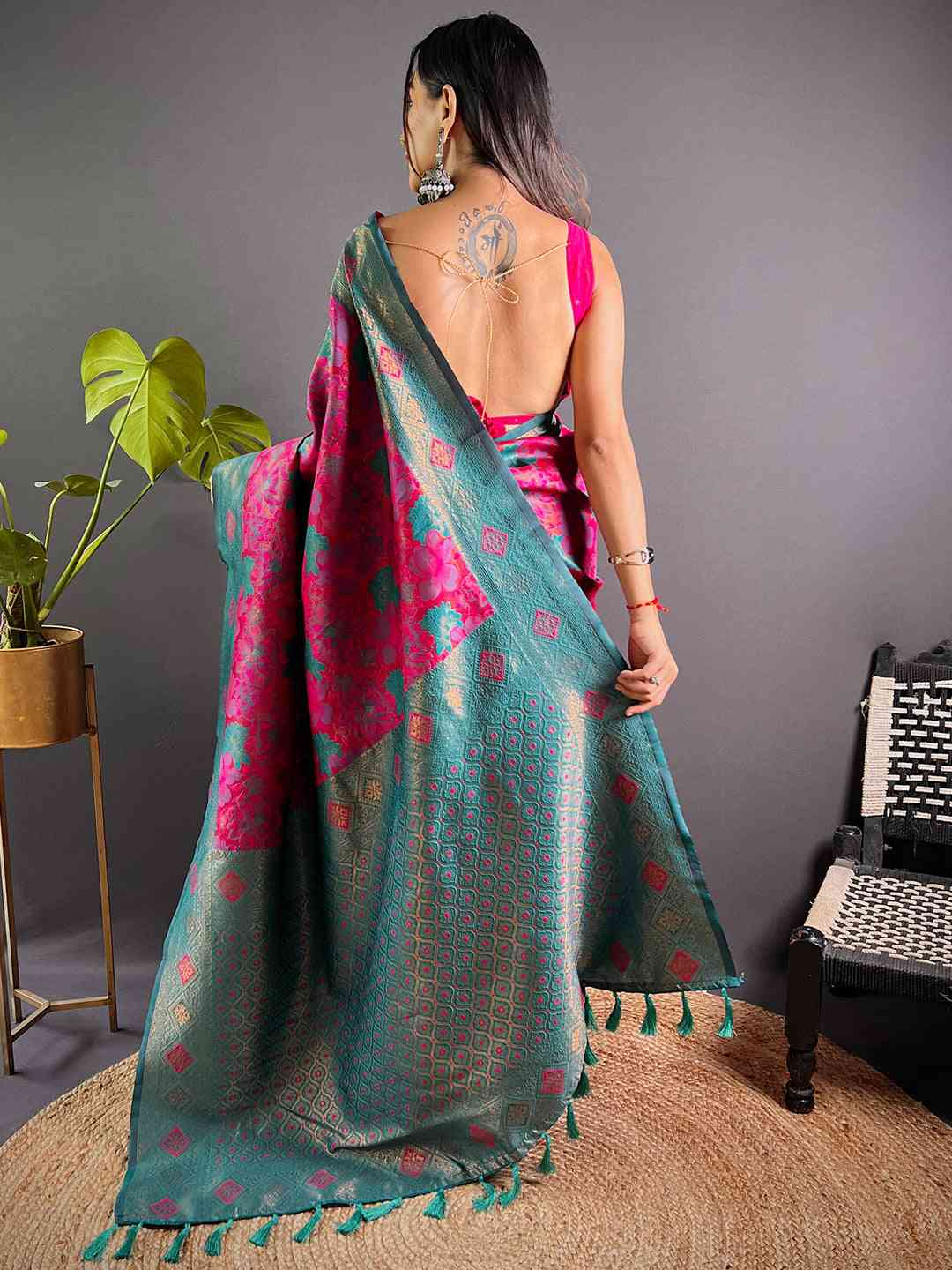 Deep Pink Soft Silk Butta Weaving Saree